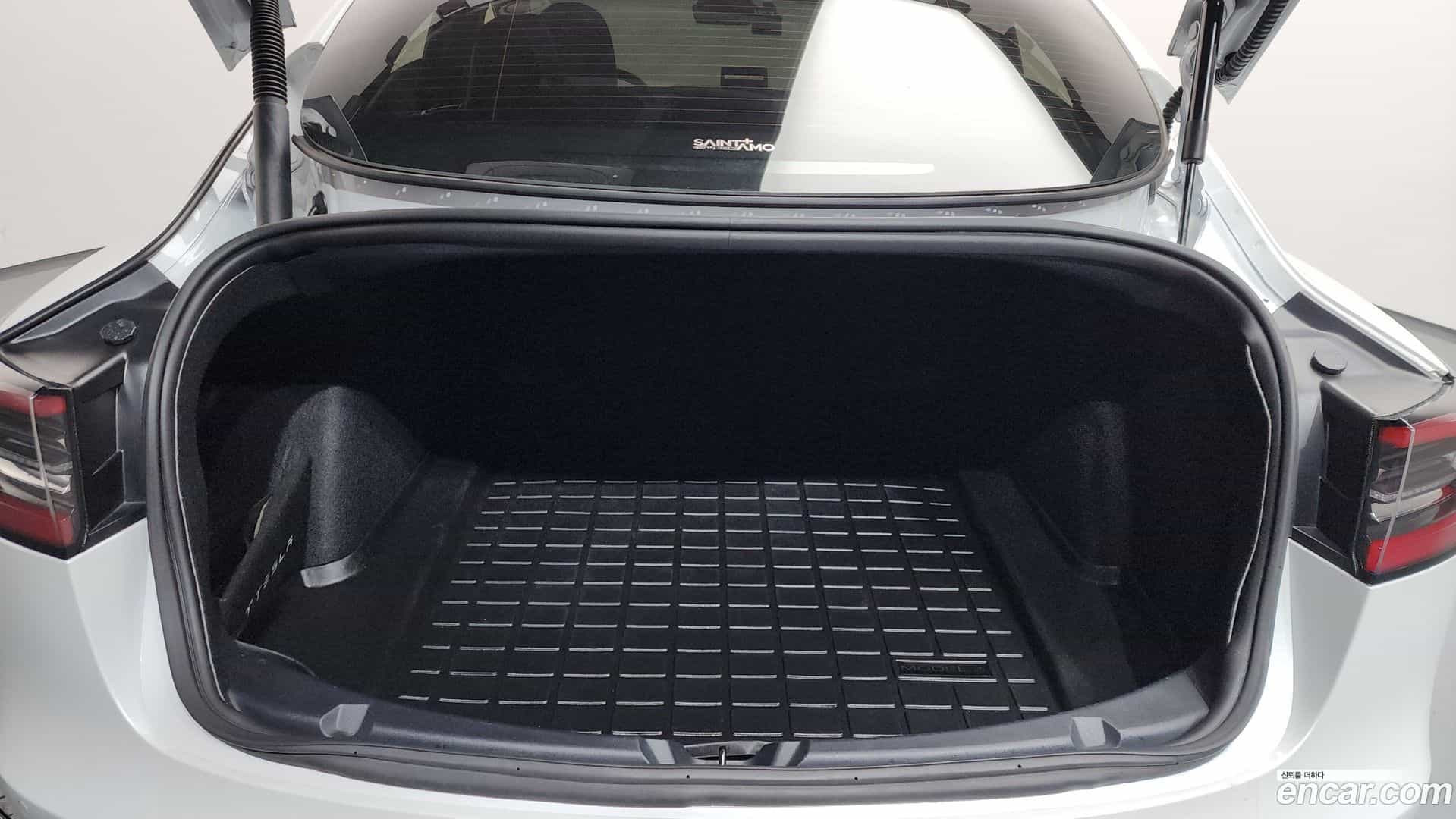 Model 3 Tesla 2021.8-OPTION-024