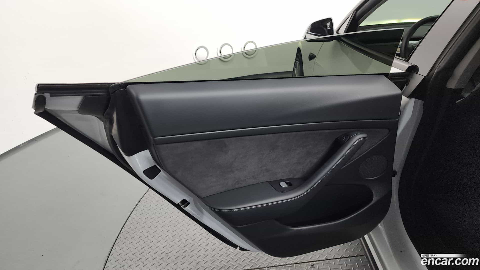 Model 3 Tesla 2021.8-INNER-035