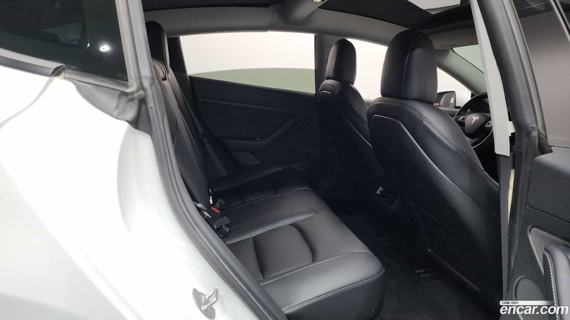 Model 3 Tesla 2021.8-INNER-036