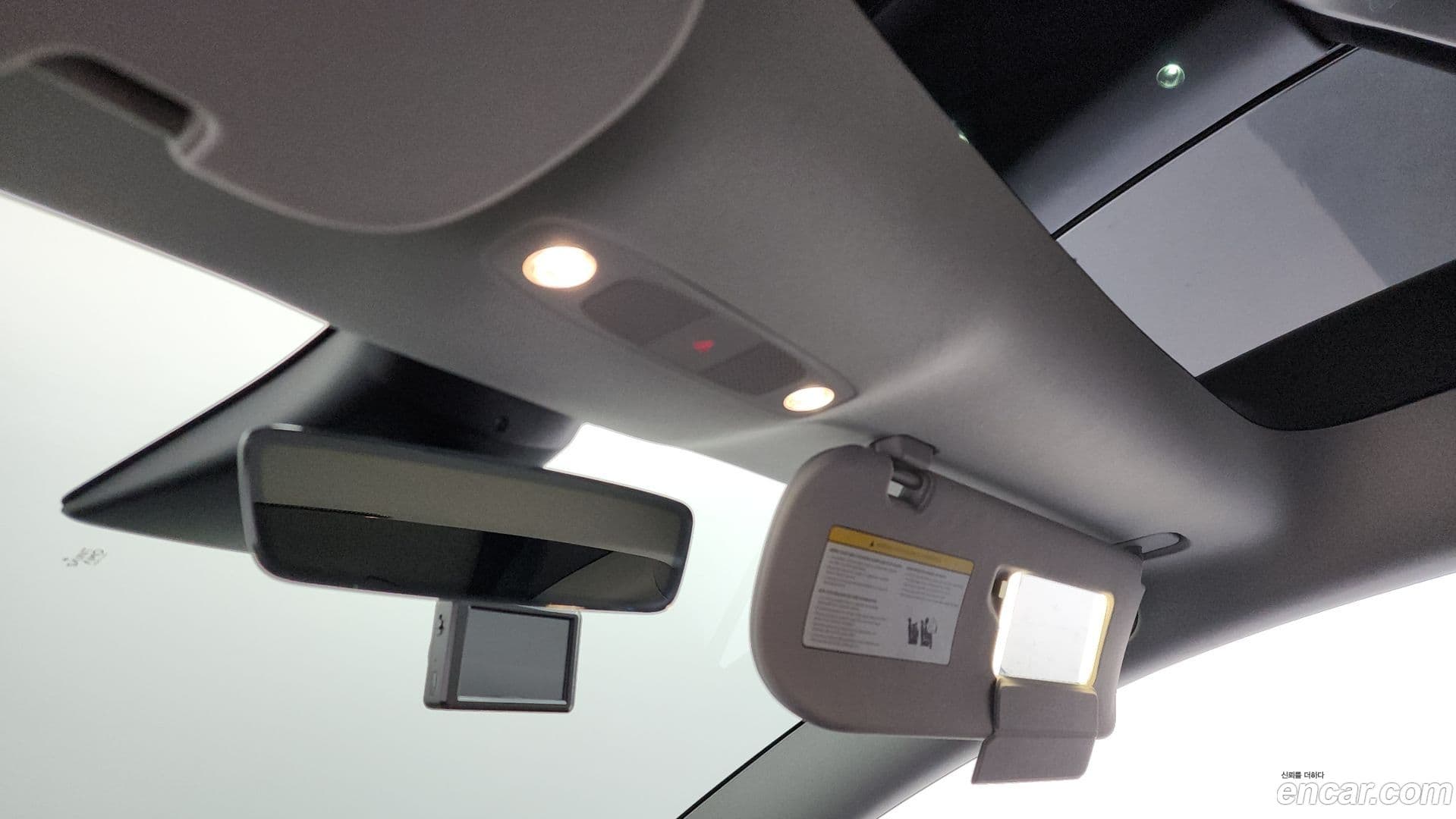 Main__Slider__Photo:Model 3 Tesla 2021.8-29