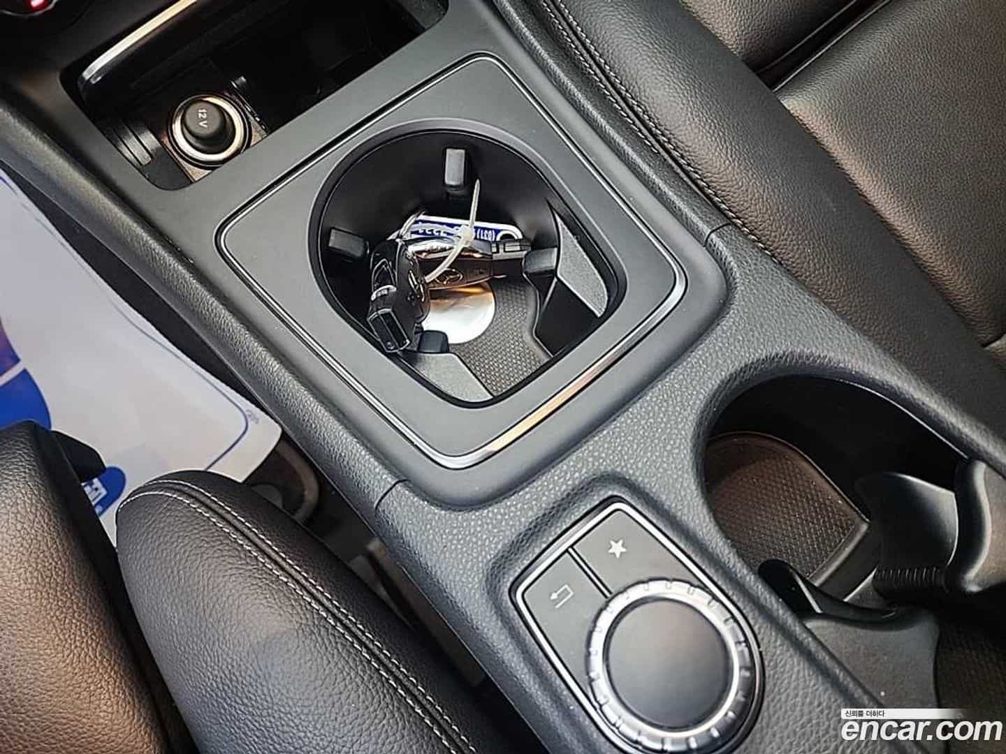 GLA-Class Mercedes-Benz 2019.0-OPTION-022