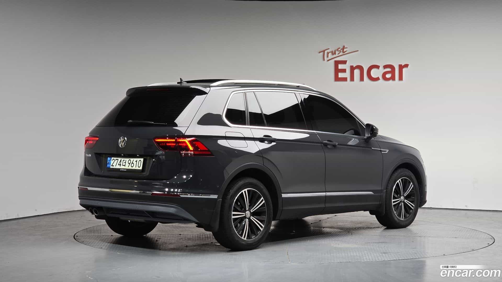Tiguan Volkswagen 2020.11-OUTER-002