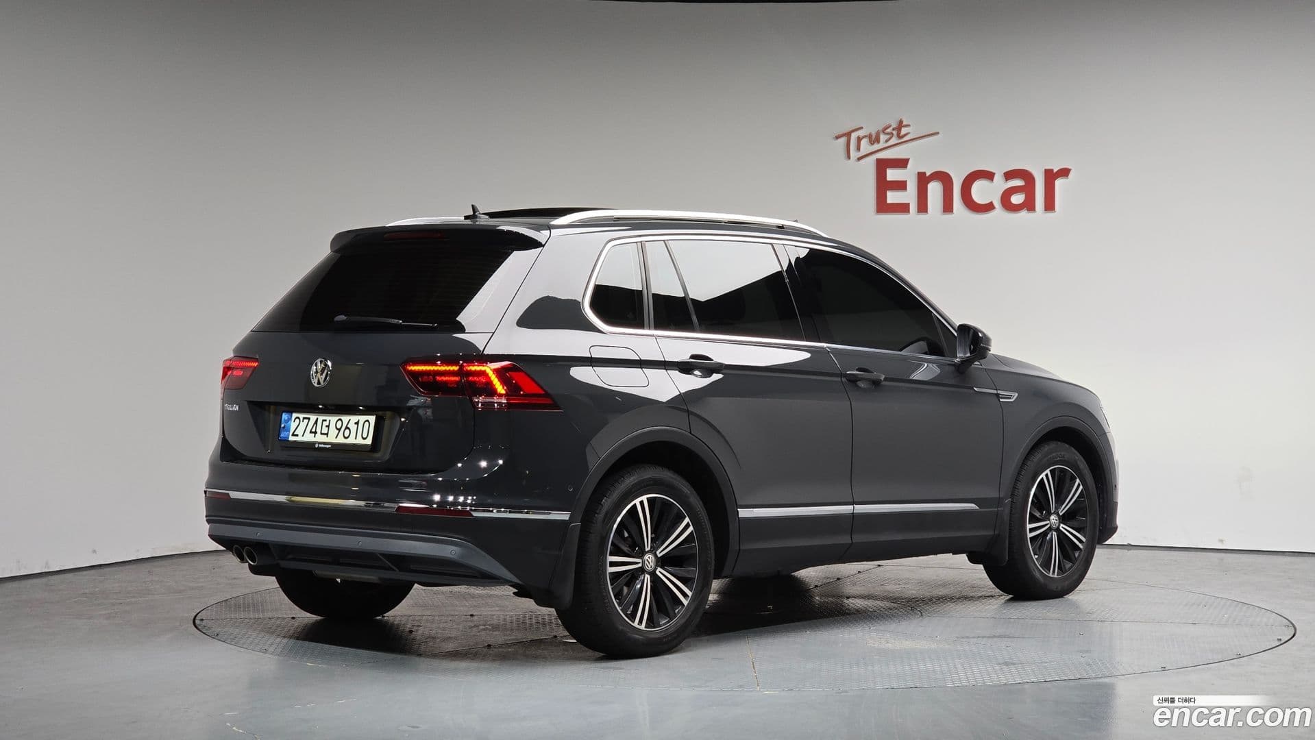 Main__Slider__Photo:Tiguan Volkswagen 2020.11-1