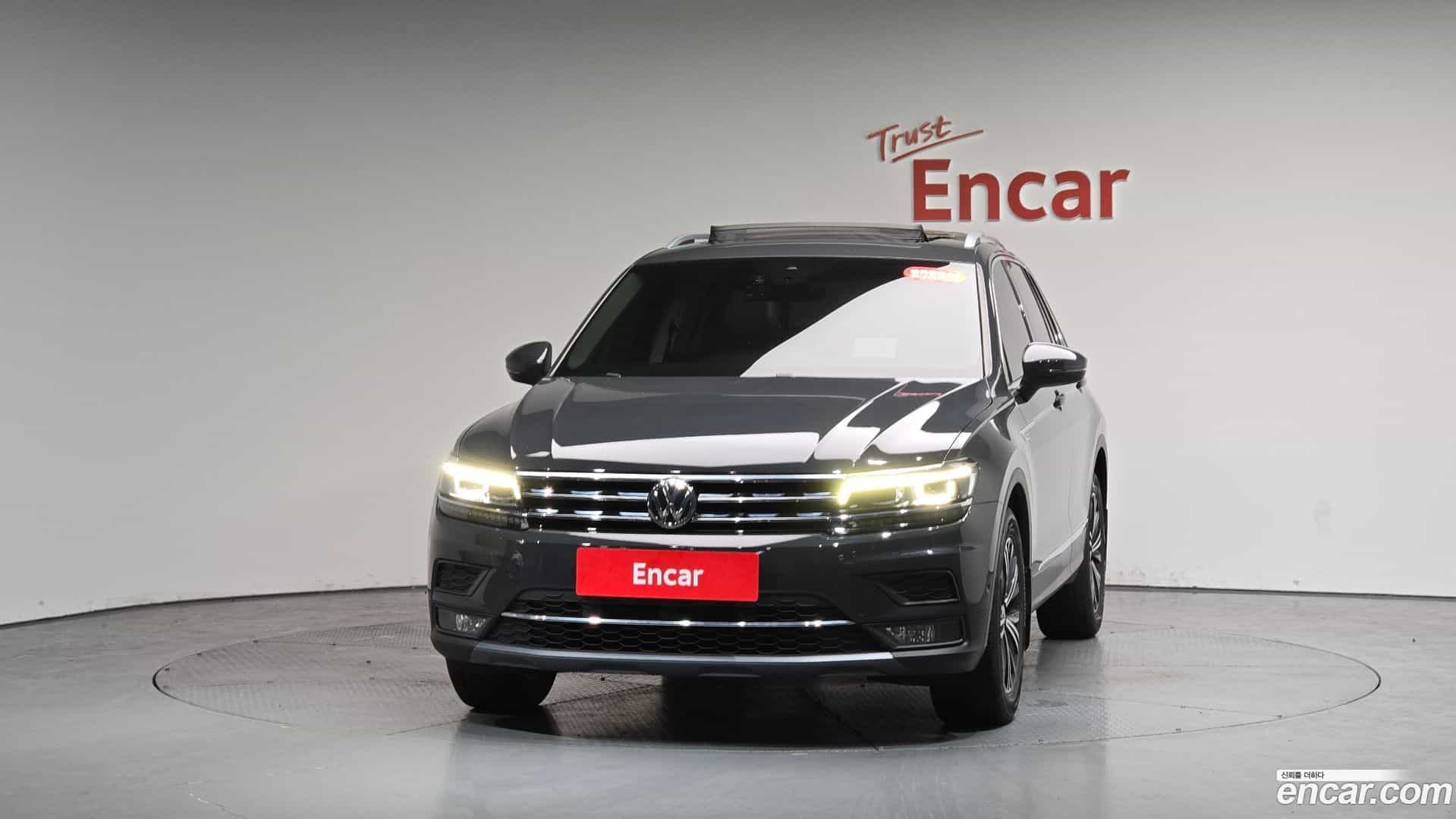 Tiguan Volkswagen 2020.11-OUTER-003