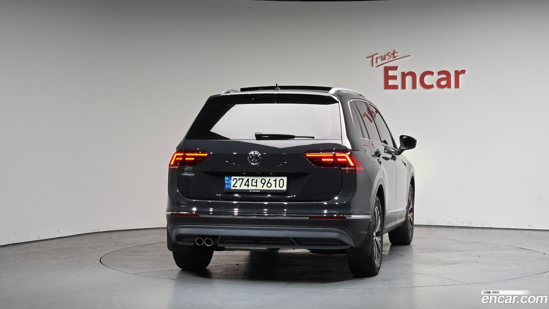 Main__Slider__Photo:Tiguan Volkswagen 2020.11-3