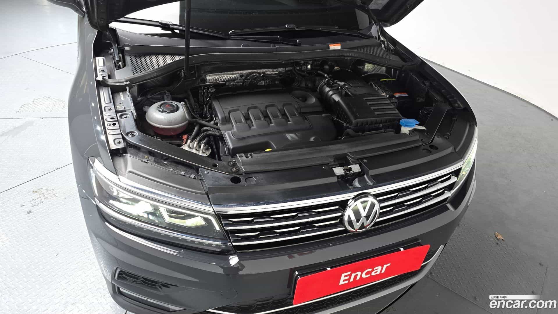 Tiguan Volkswagen 2020.11-OUTER-006