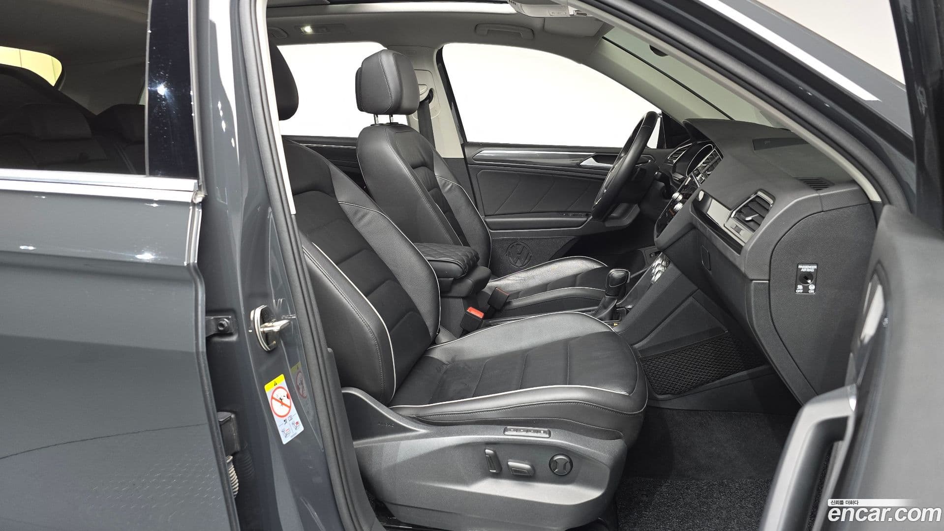 Main__Slider__Photo:Tiguan Volkswagen 2020.11-10