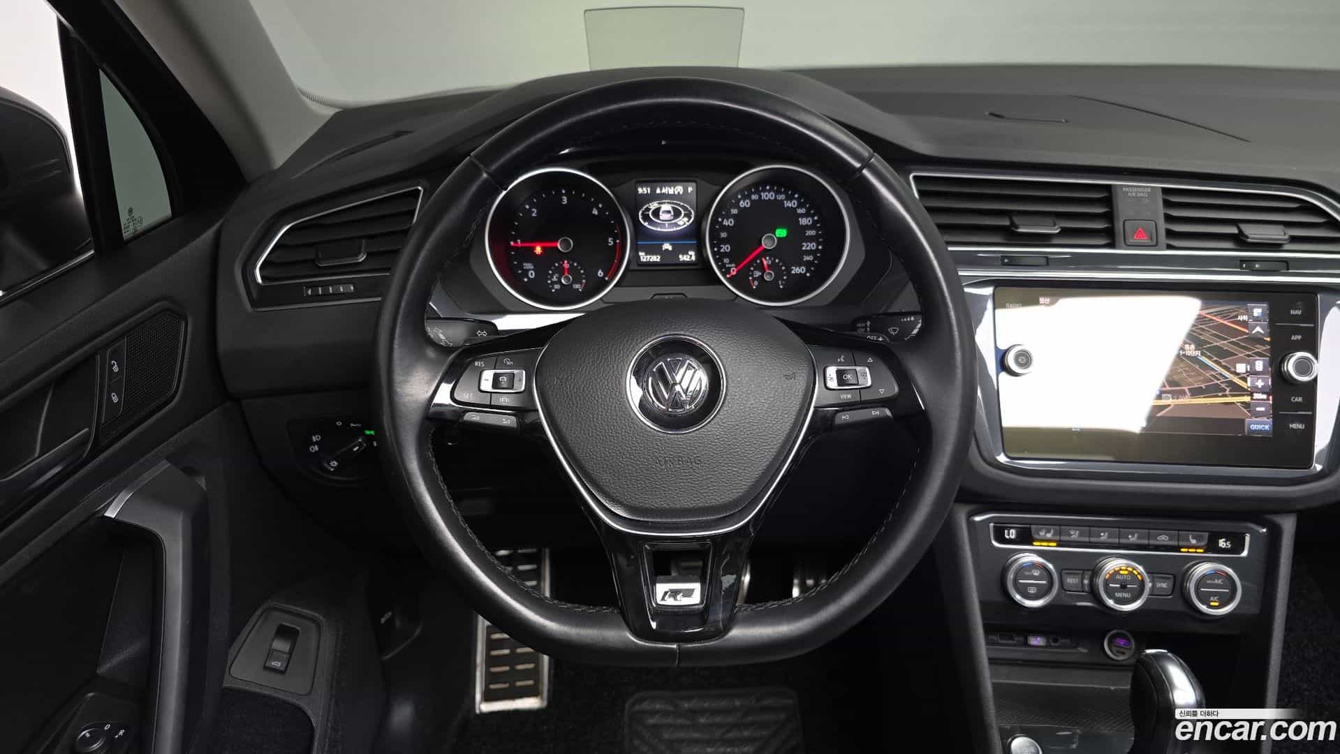 Tiguan Volkswagen 2020.11-OPTION-017