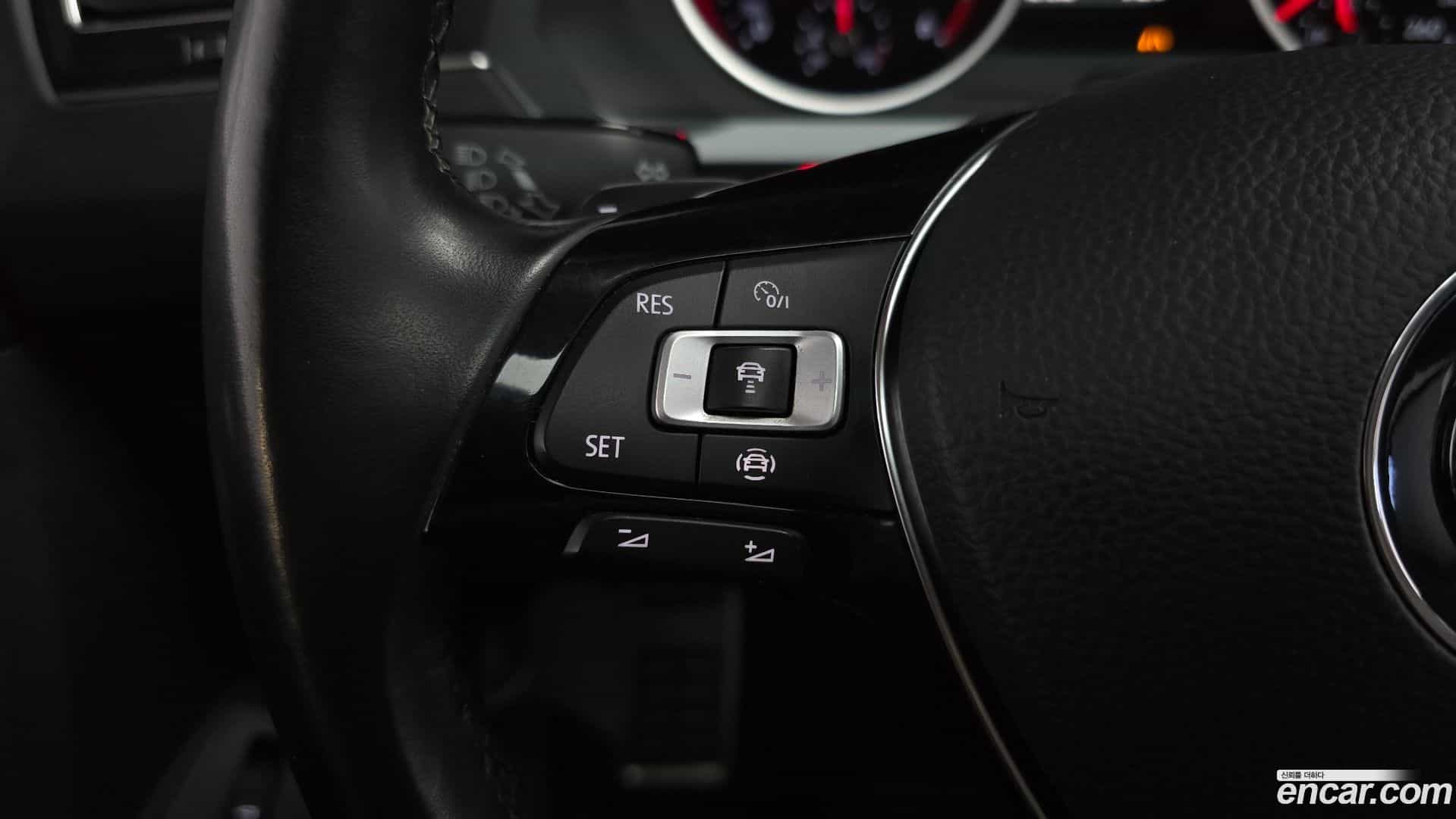 Tiguan Volkswagen 2020.11-OPTION-020