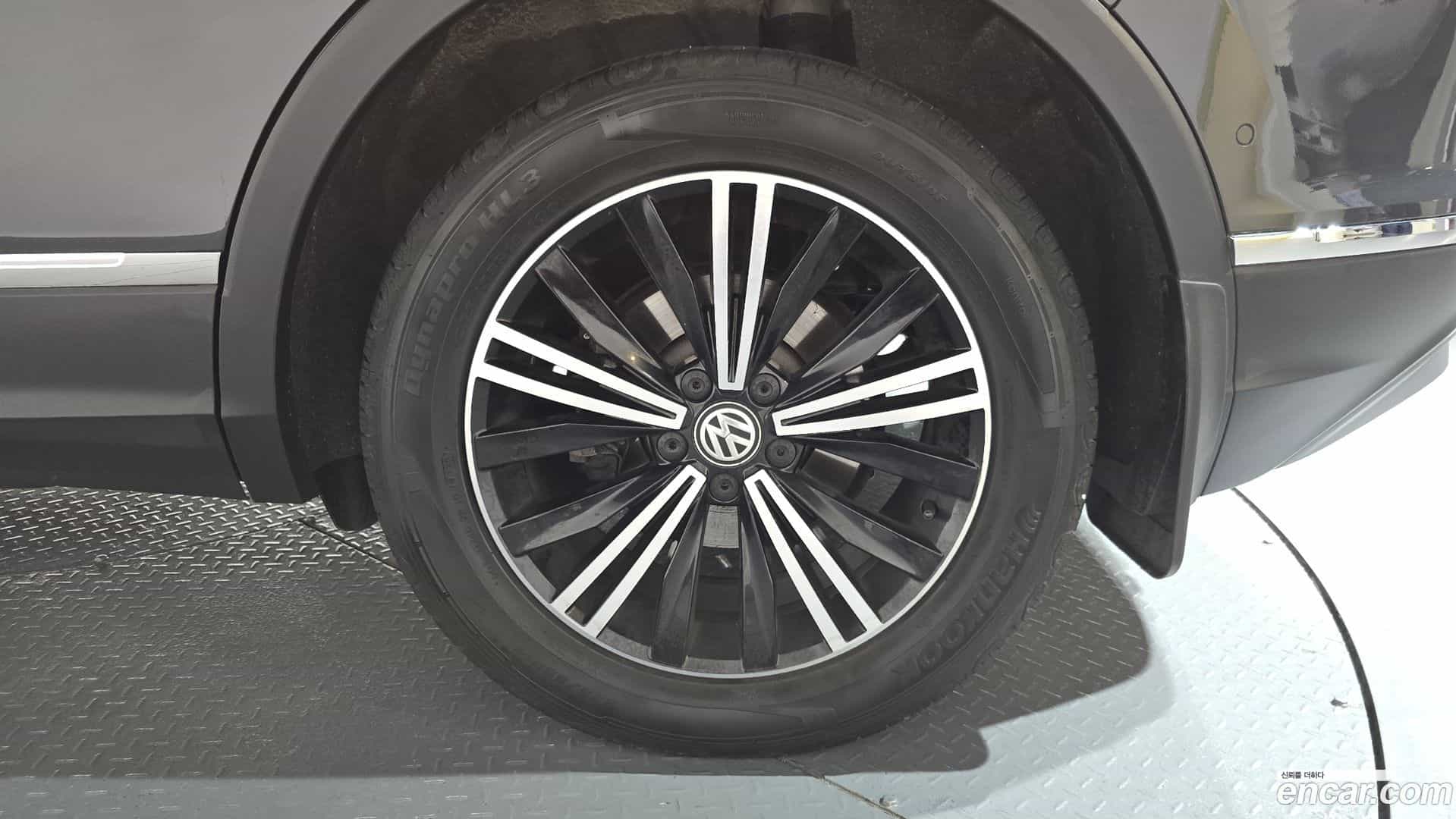 Tiguan Volkswagen 2020.11-OUTER-031