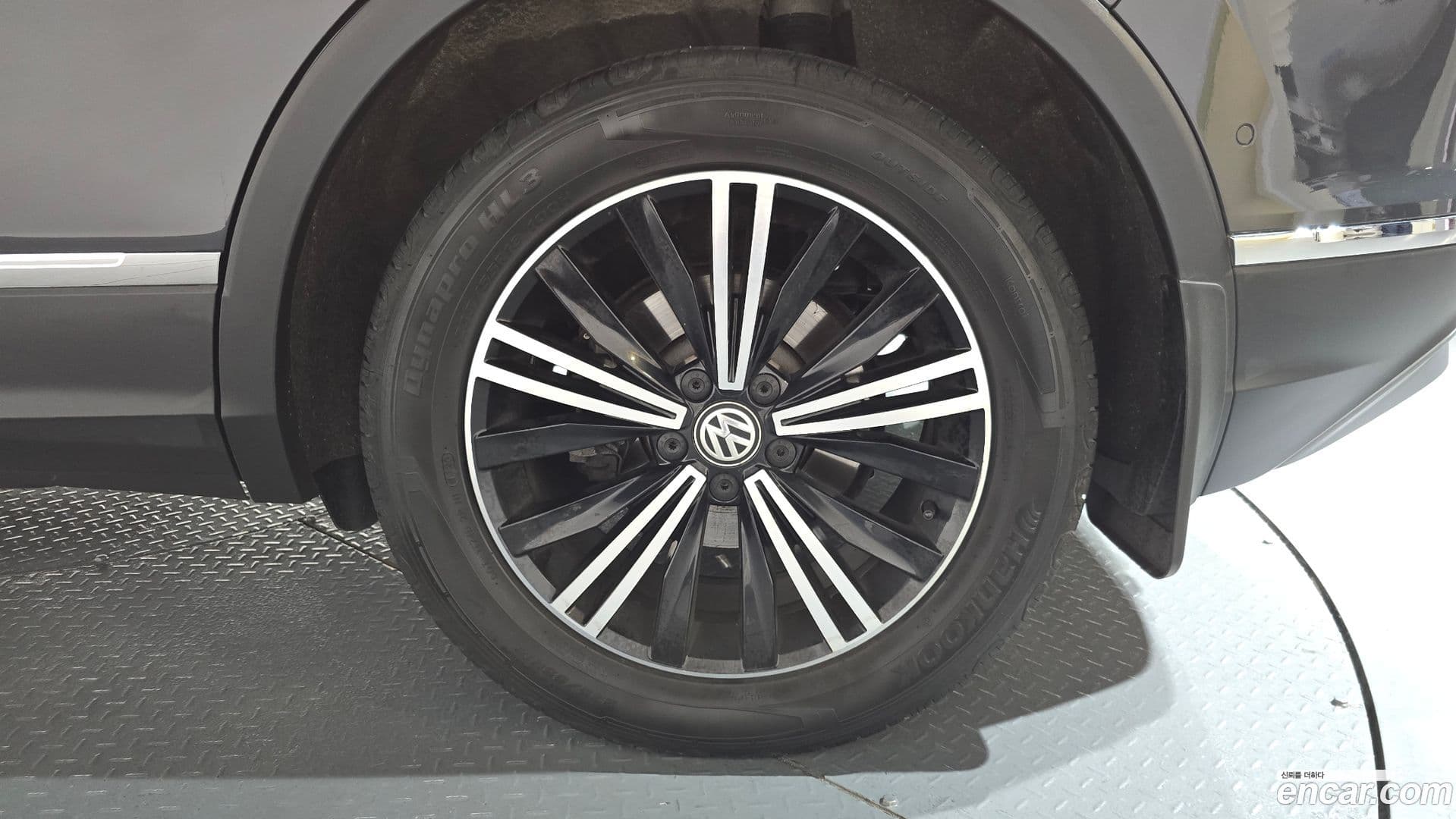 Main__Slider__Photo:Tiguan Volkswagen 2020.11-20