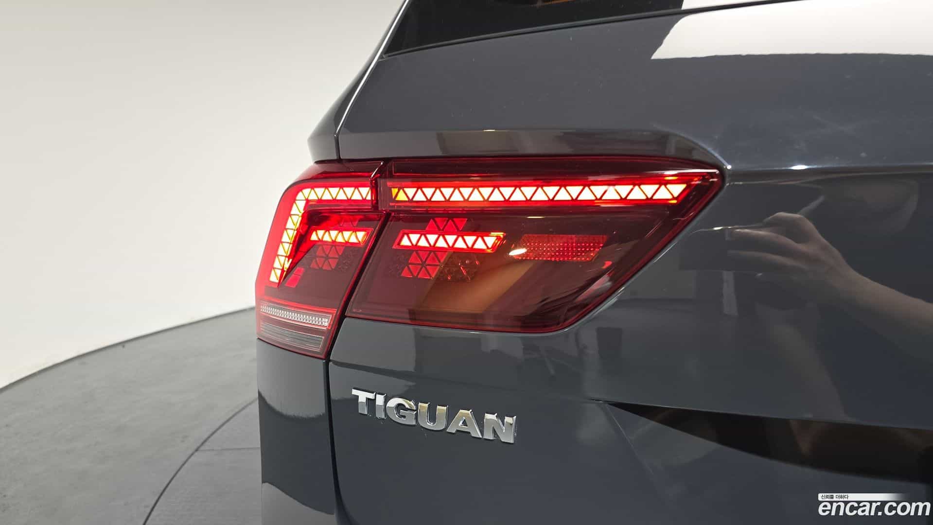 Tiguan Volkswagen 2020.11-OUTER-033