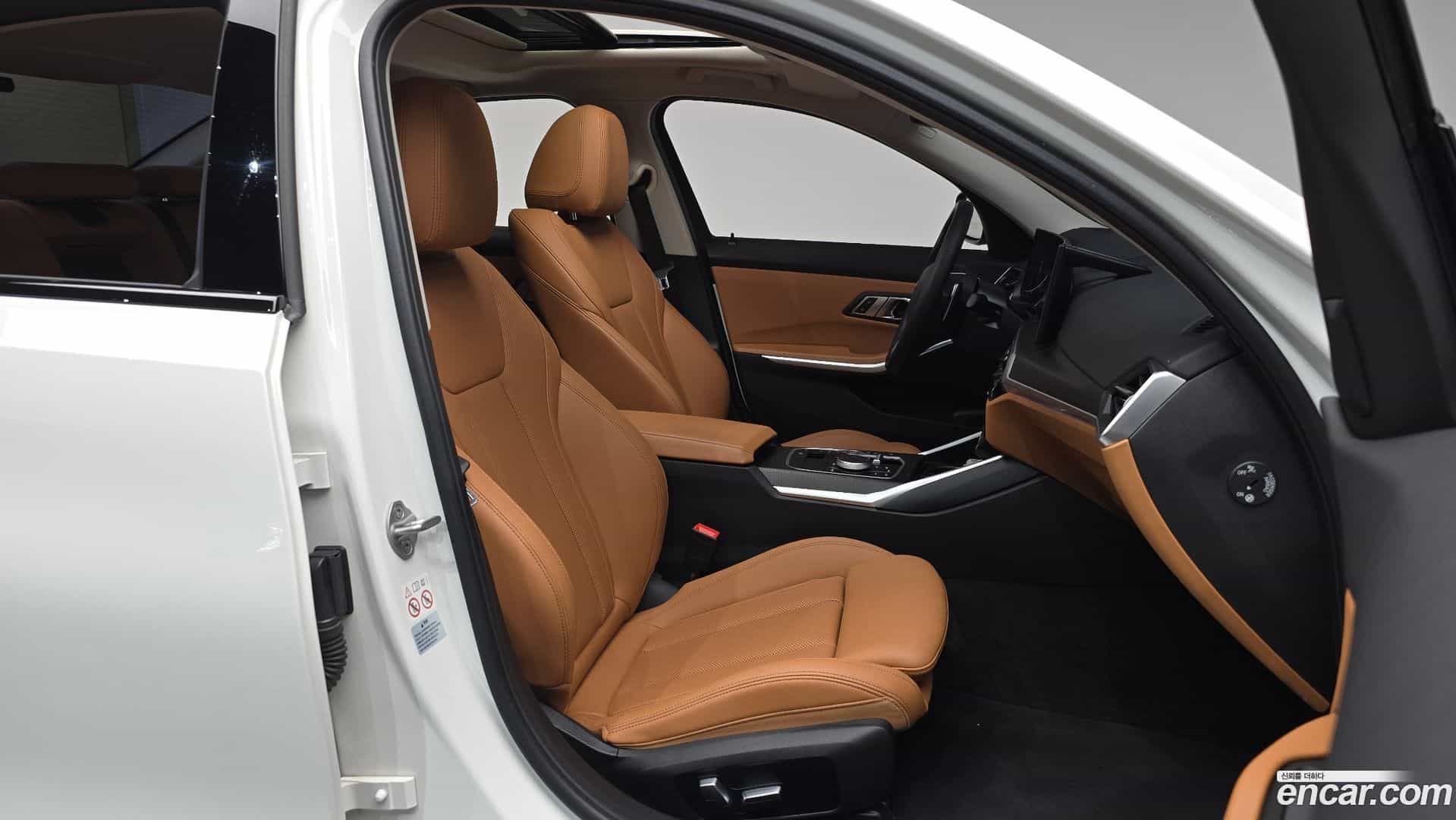 3-Series BMW 2023.6-INNER-036