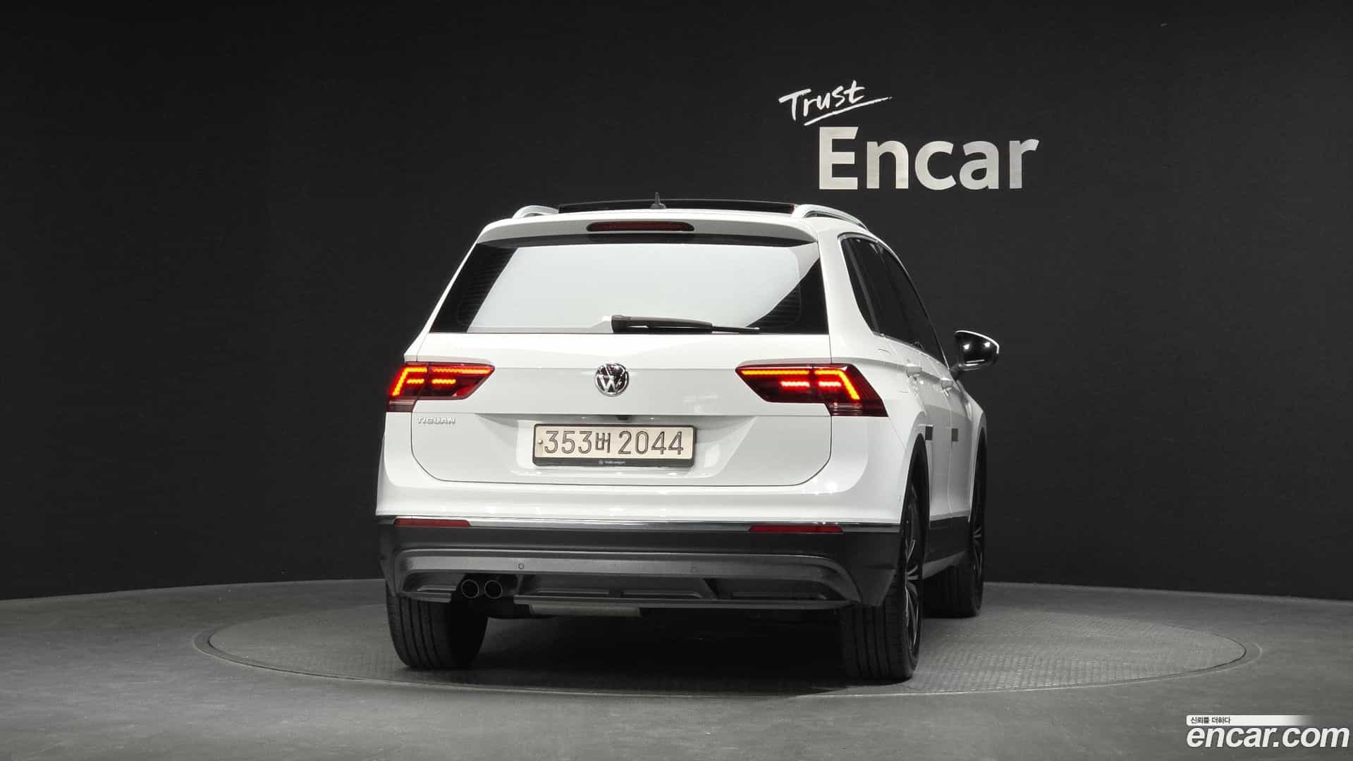 Tiguan Volkswagen 2020.10-OUTER-004