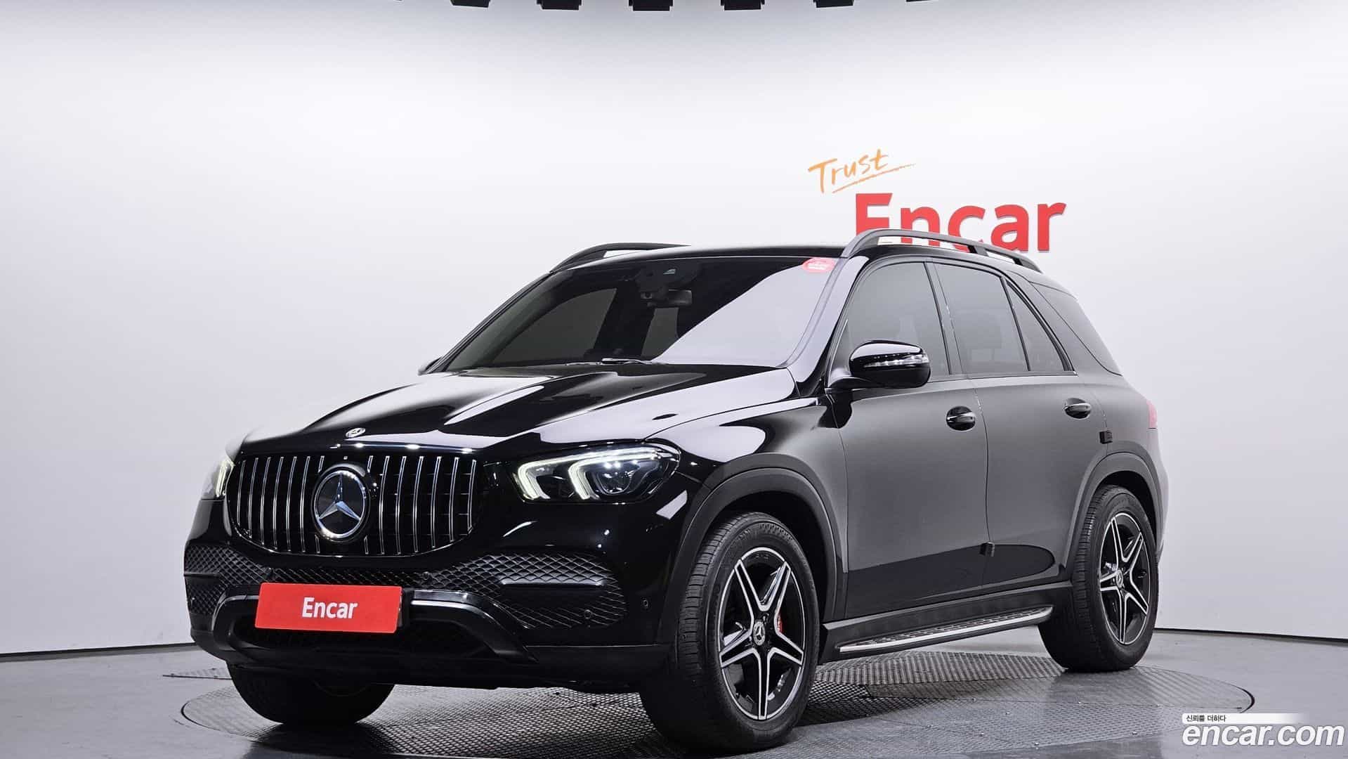 GLE-Class Mercedes-Benz 2019.8-OUTER-001