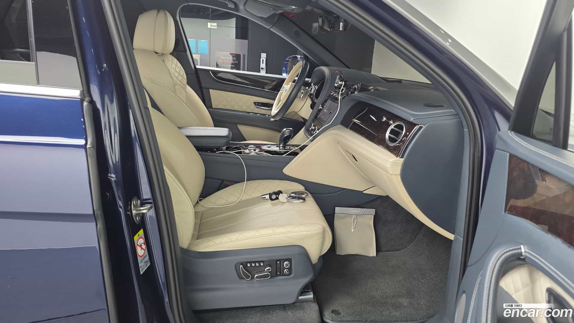Bentayga Bentley 2017.11-OPTION-015