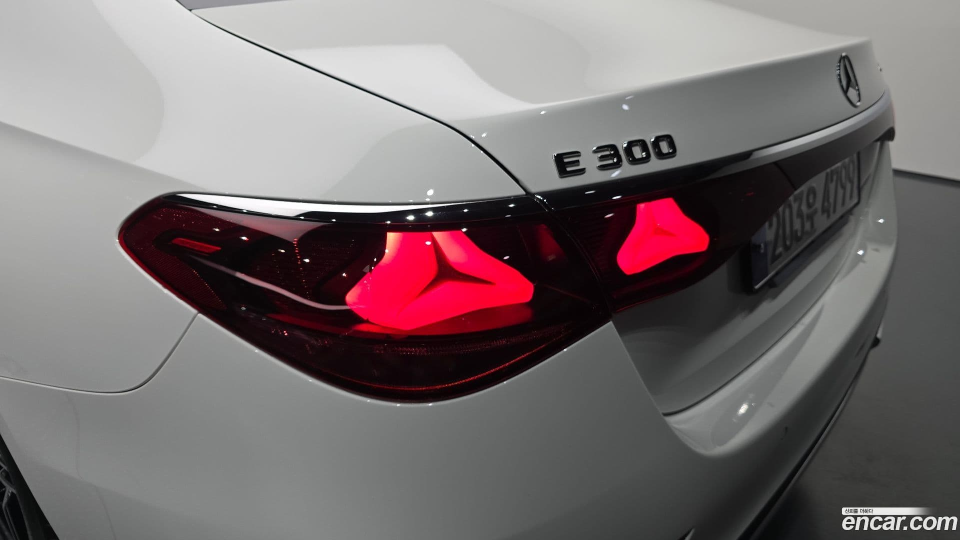 Main__Slider__Photo:E-Class Mercedes-Benz 2025.1-22