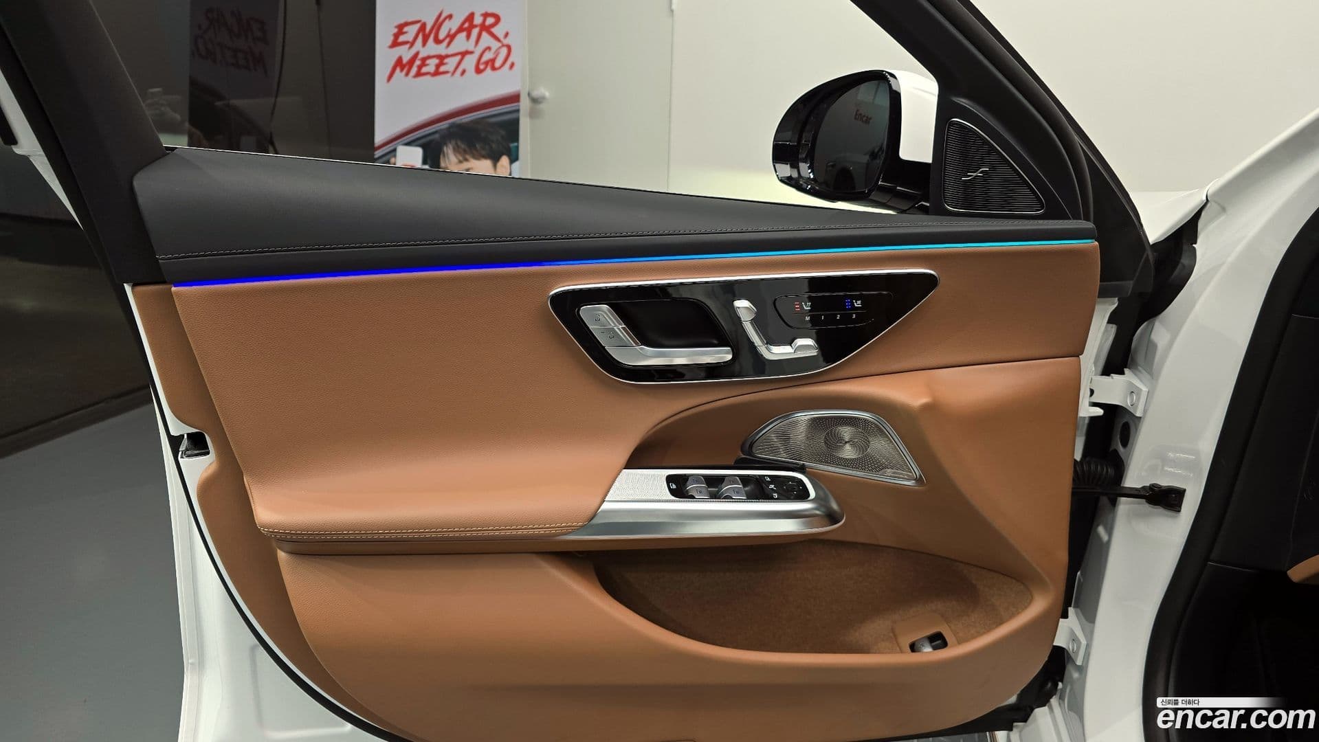 Main__Slider__Photo:E-Class Mercedes-Benz 2025.1-23