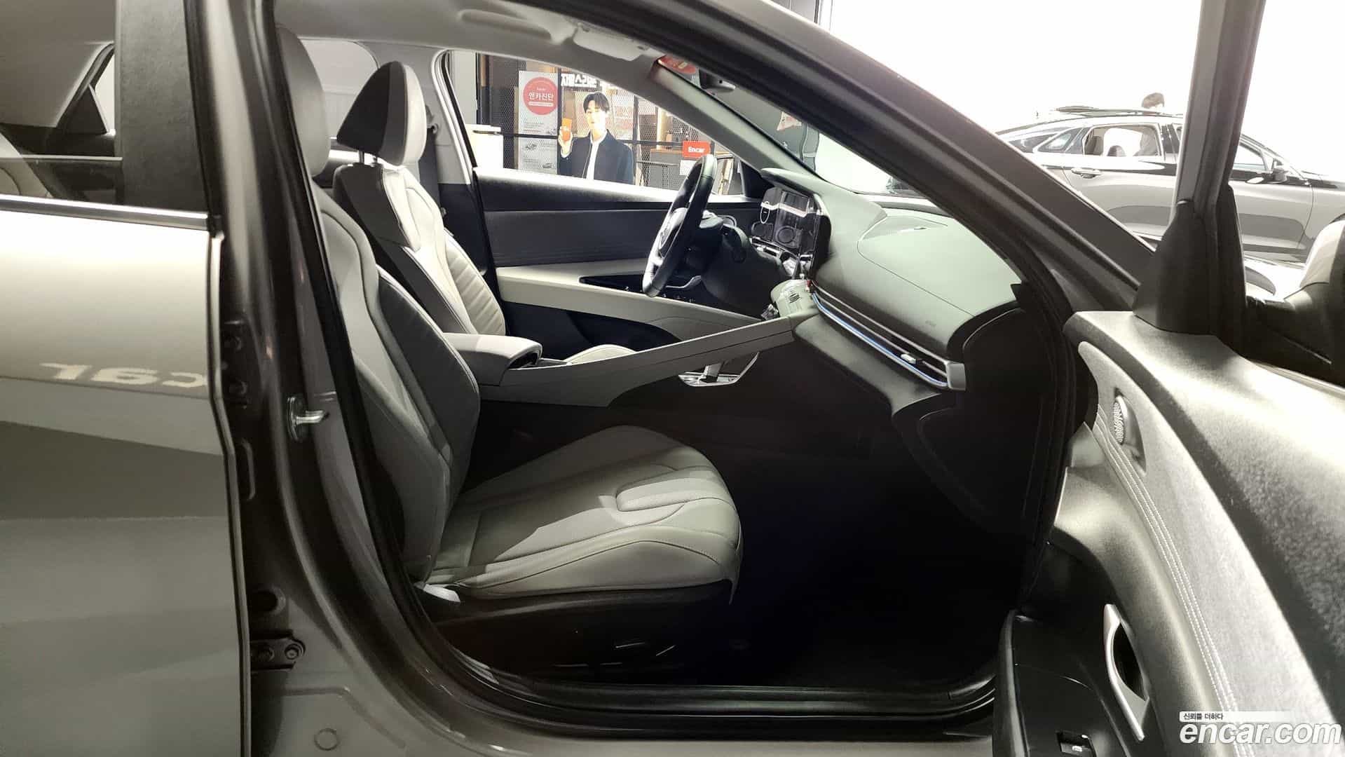 AVANTE Hyundai 2023.2-OPTION-015