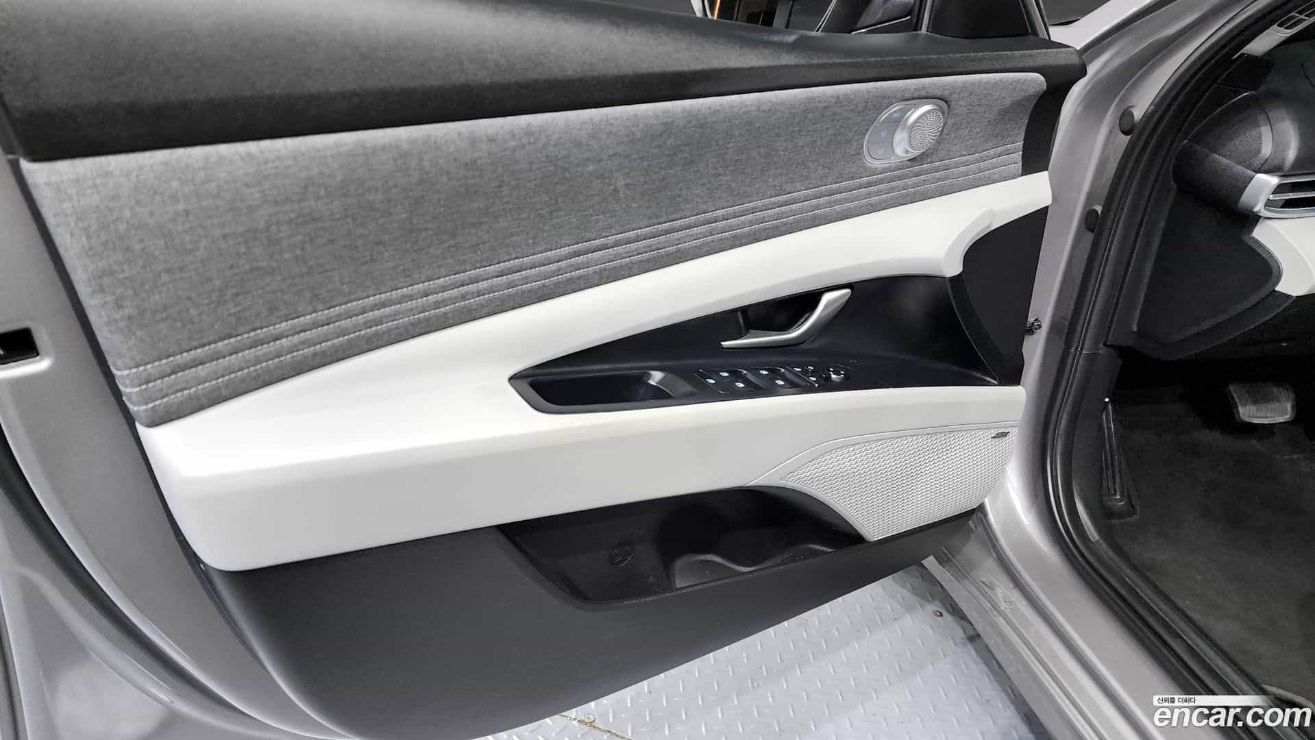 AVANTE Hyundai 2023.2-INNER-034