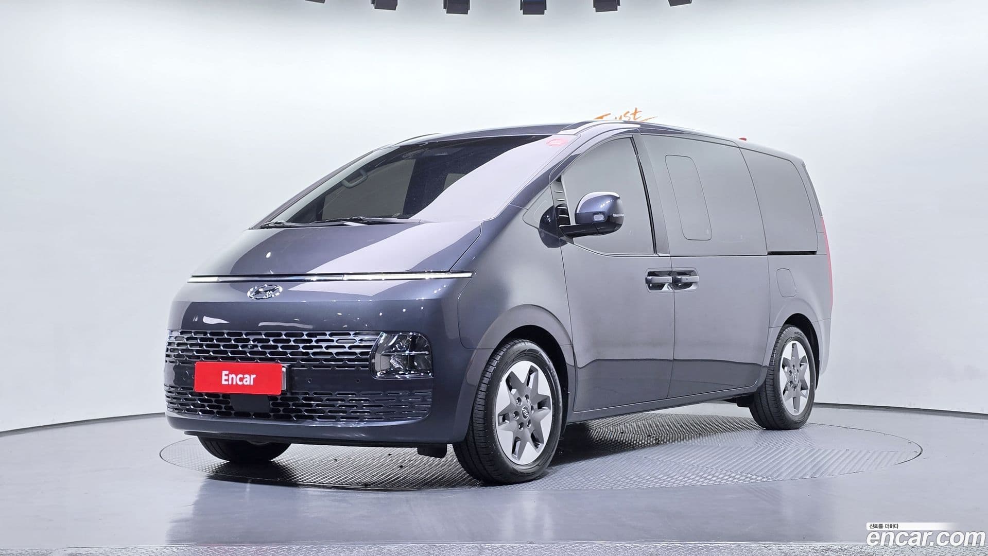 Main__Slider__Photo:Staria Hyundai 2024.0-0