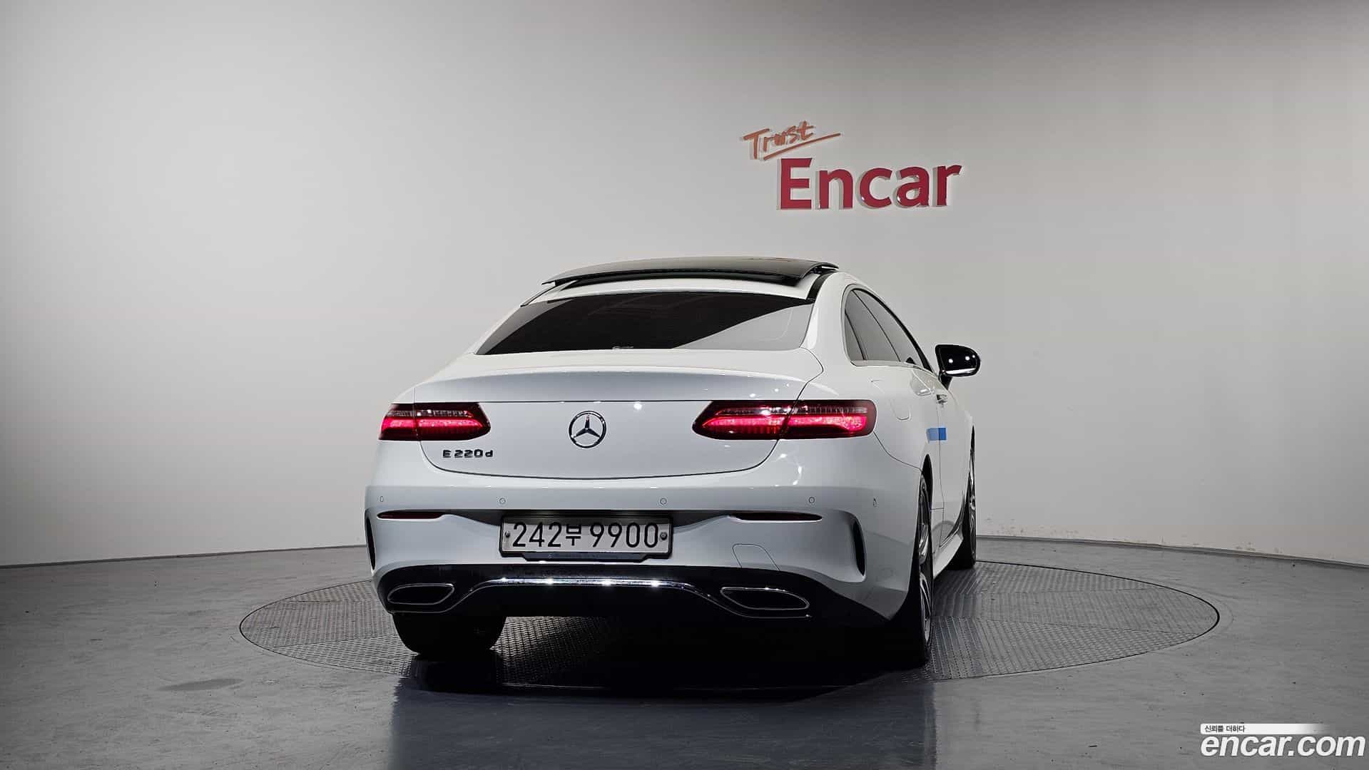 E-Class Mercedes-Benz 2019.2-OUTER-004