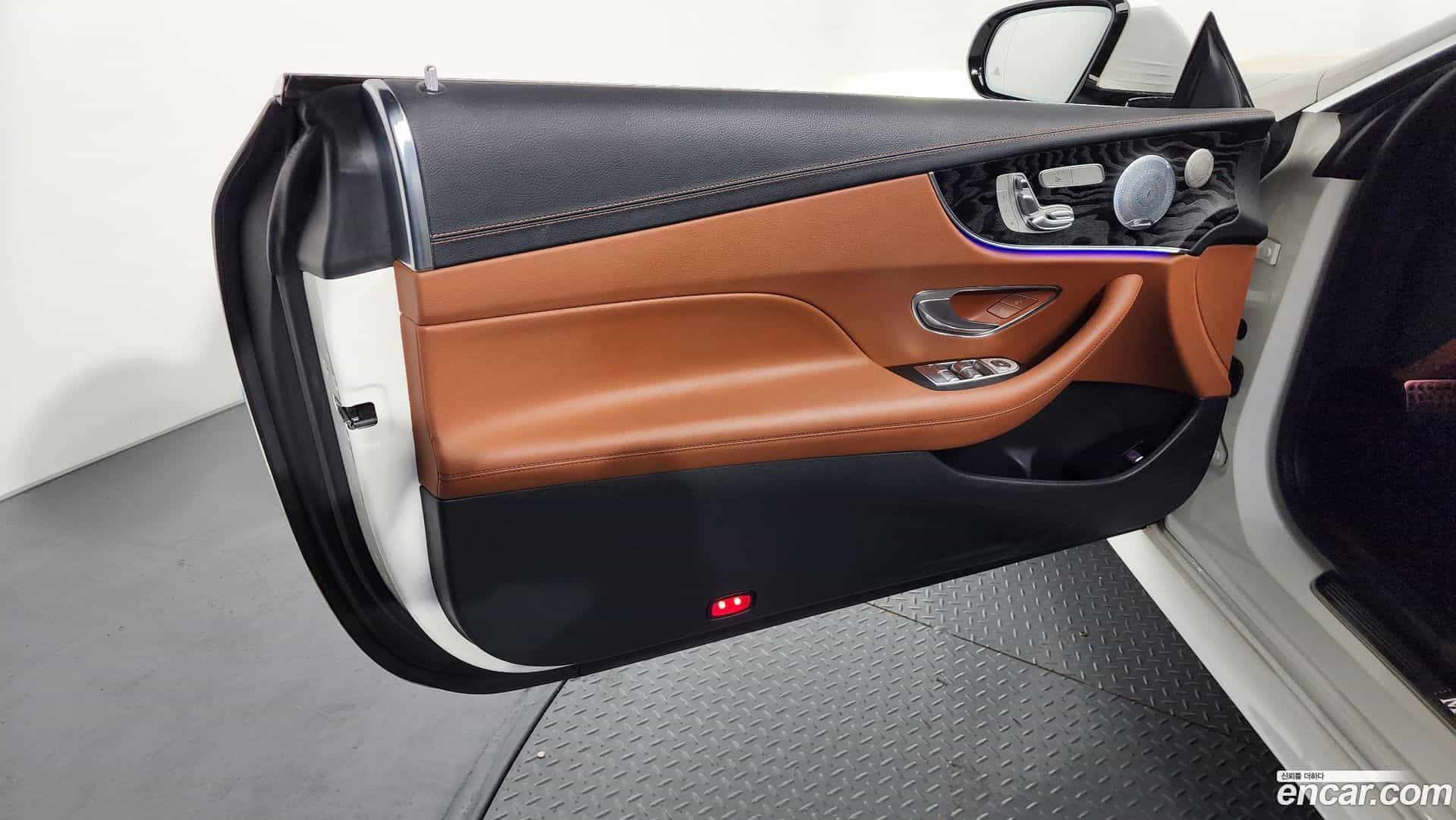 E-Class Mercedes-Benz 2019.2-INNER-035