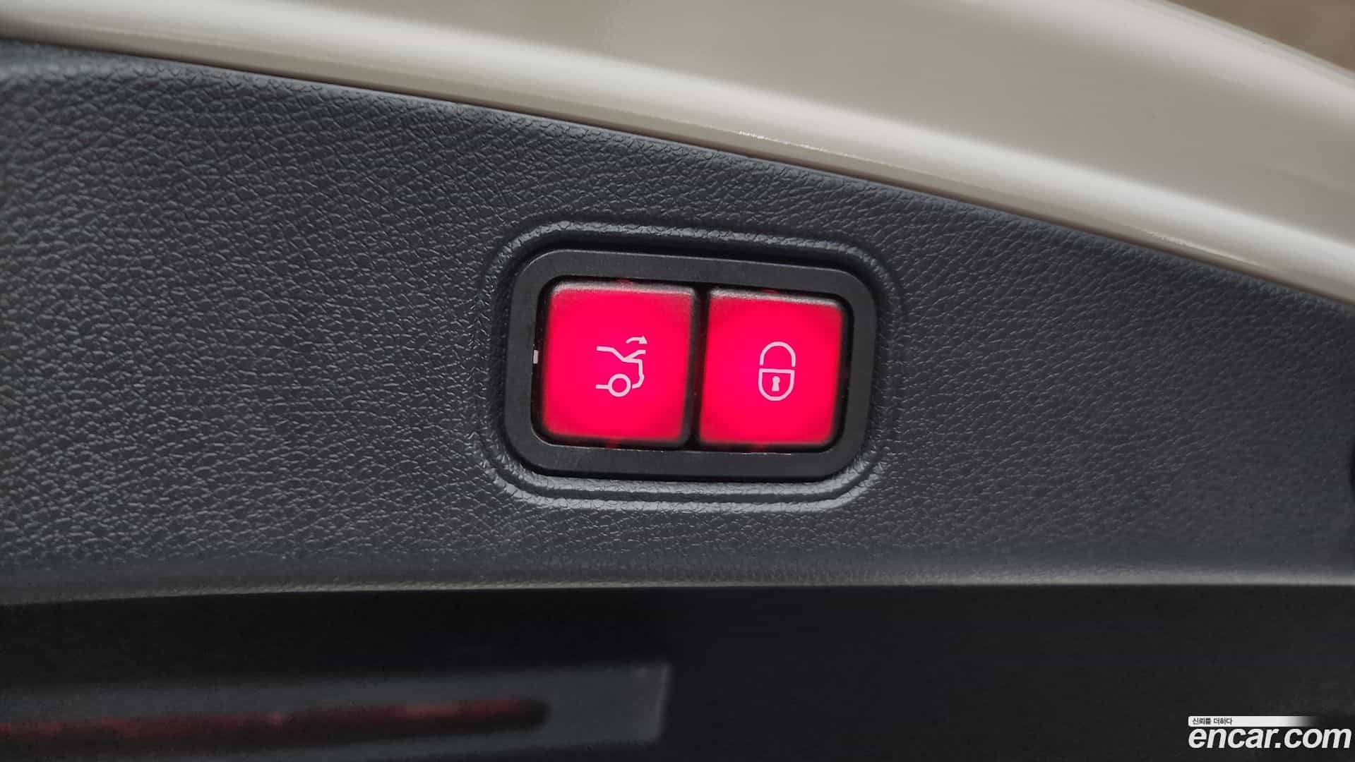 E-Class Mercedes-Benz 2019.2-OPTION-040