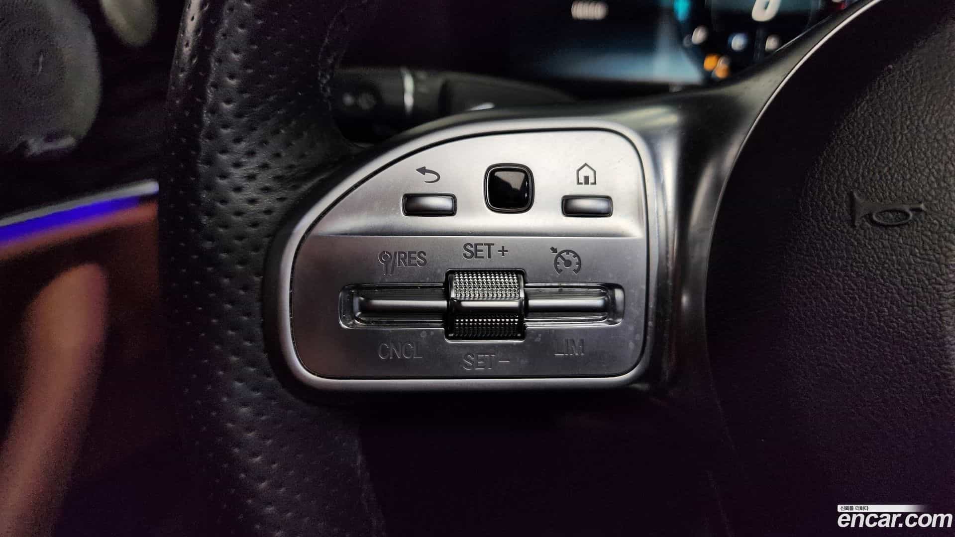E-Class Mercedes-Benz 2019.2-OPTION-044