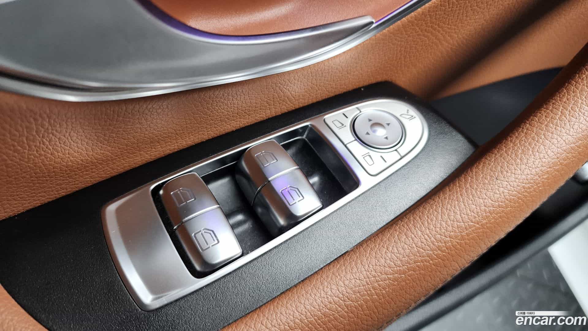 E-Class Mercedes-Benz 2019.2-OPTION-050