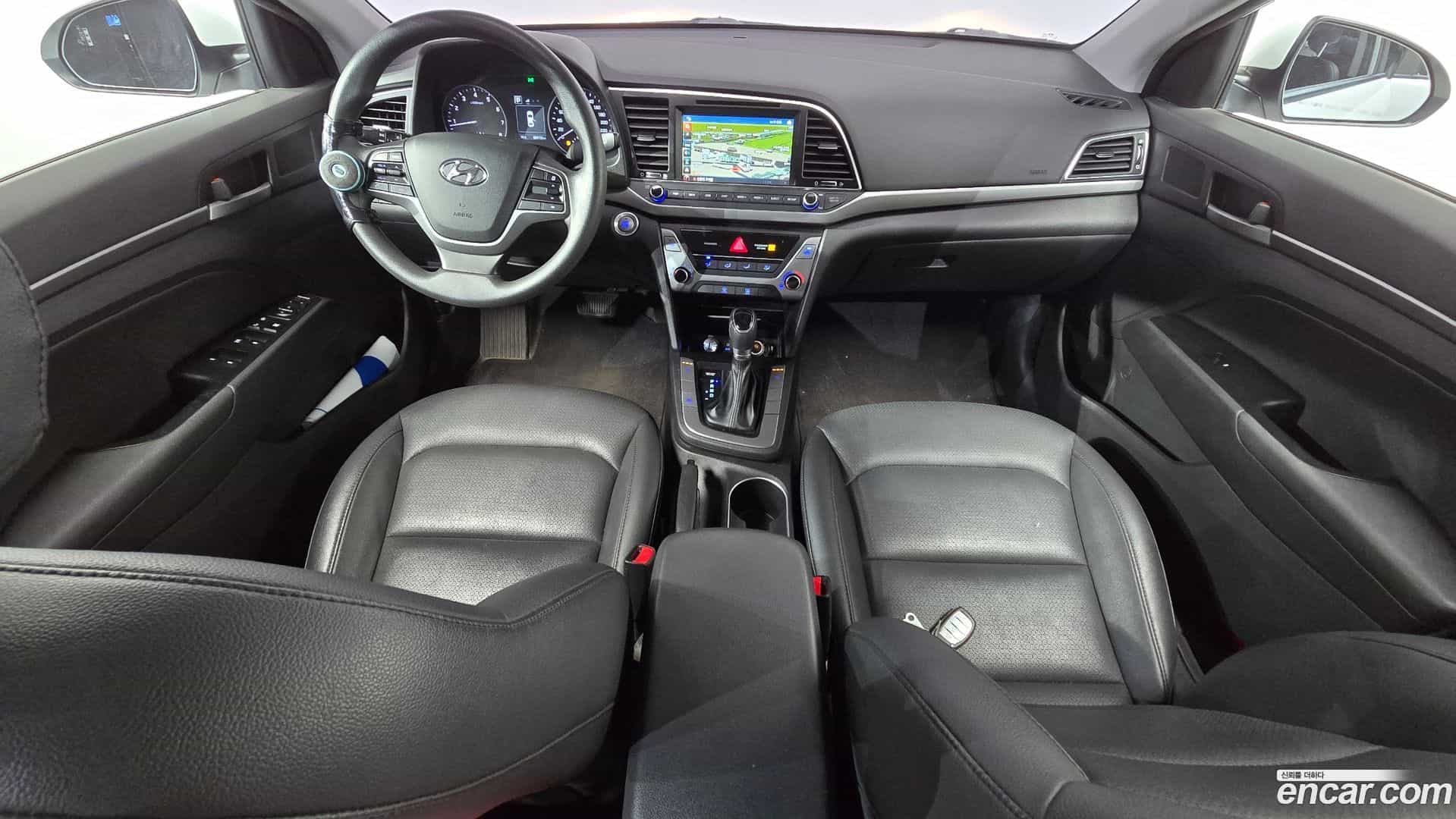 AVANTE Hyundai 2018.5-INNER-007