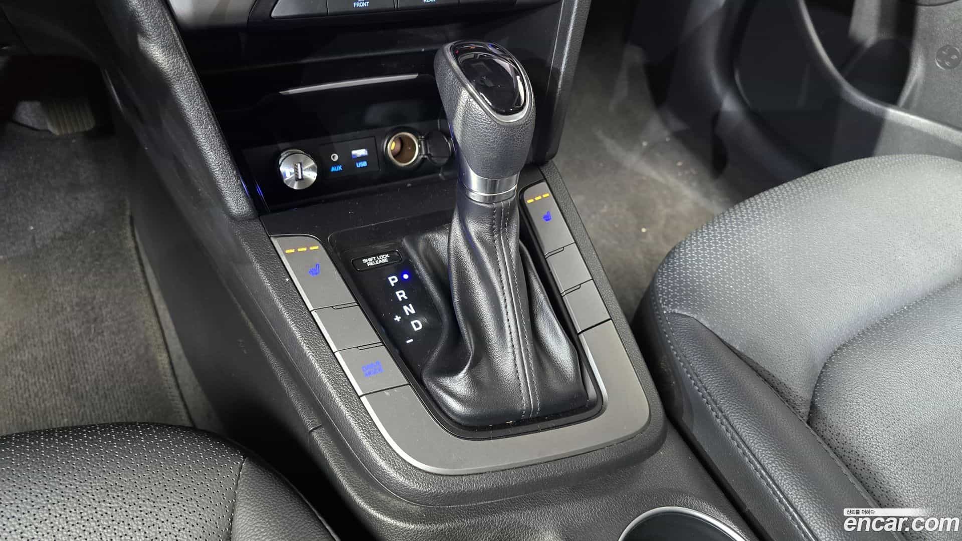 AVANTE Hyundai 2018.5-INNER-009