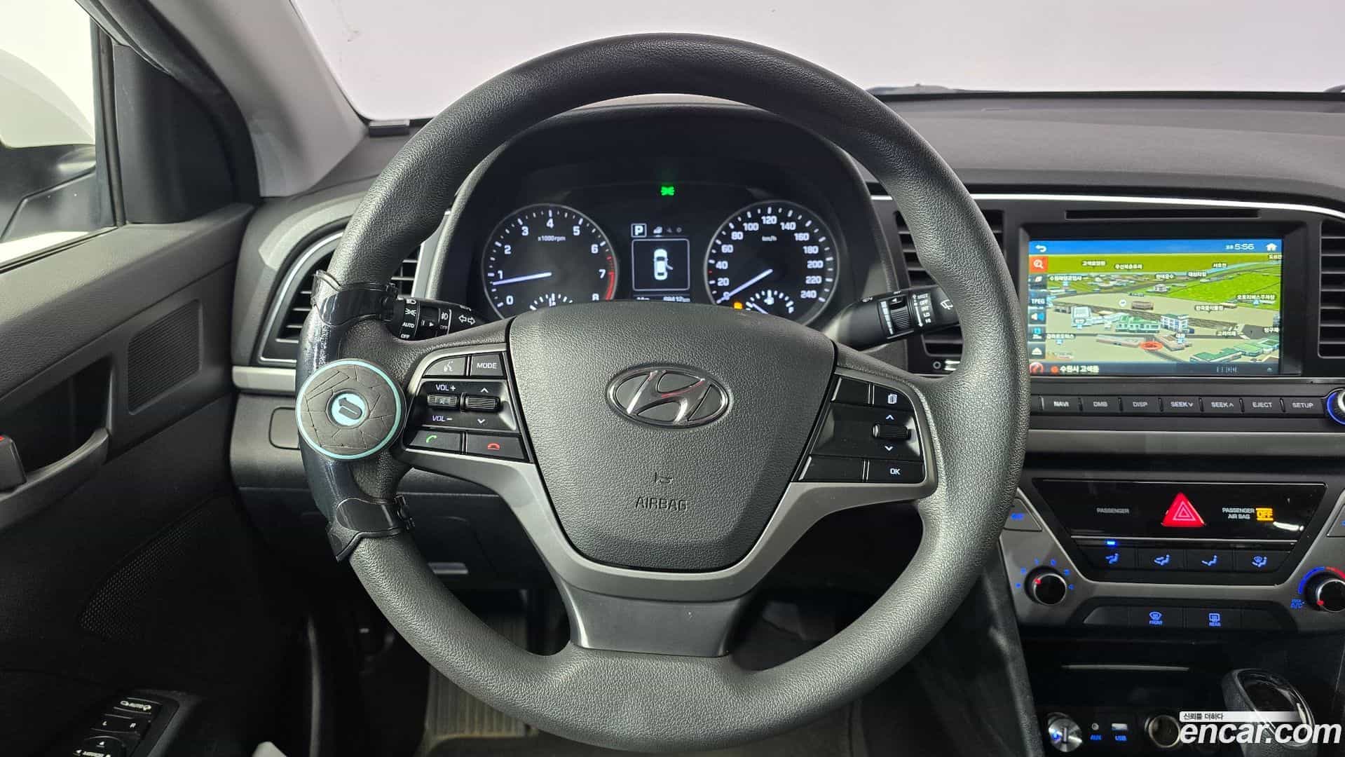 AVANTE Hyundai 2018.5-OPTION-016