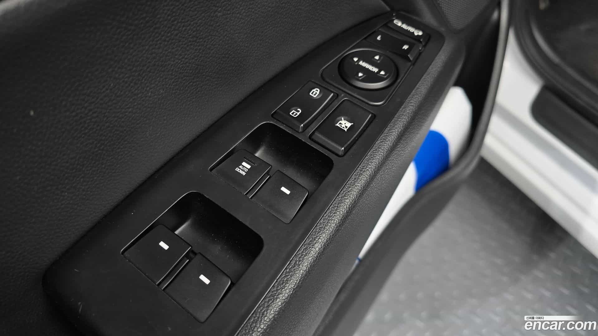 AVANTE Hyundai 2018.5-OPTION-021