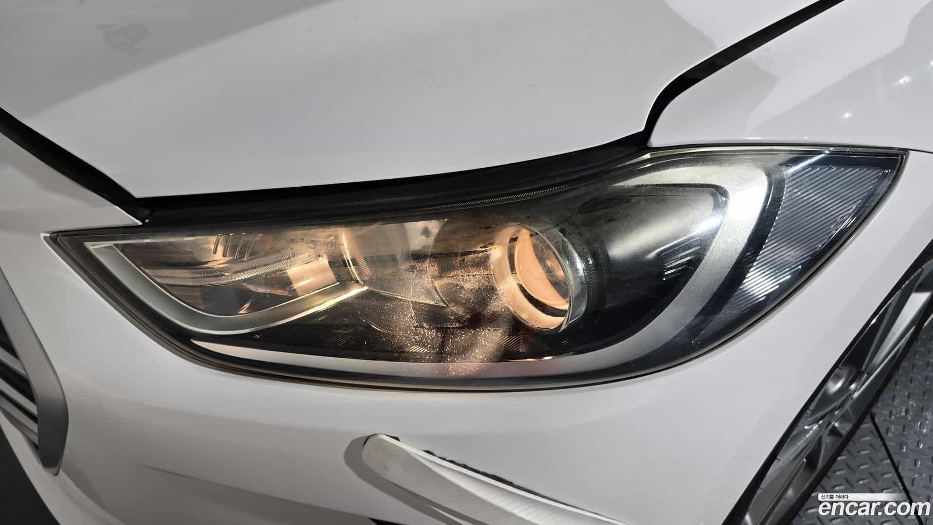 AVANTE Hyundai 2018.5-OUTER-032