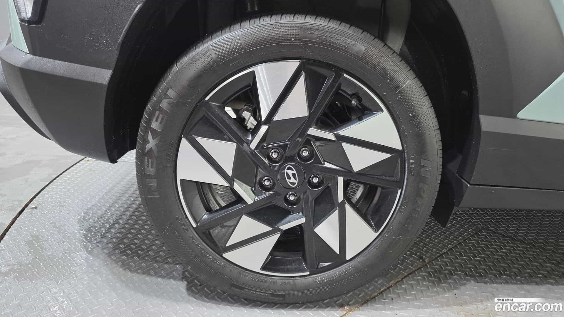 Kona Hyundai 2023.9-OUTER-005