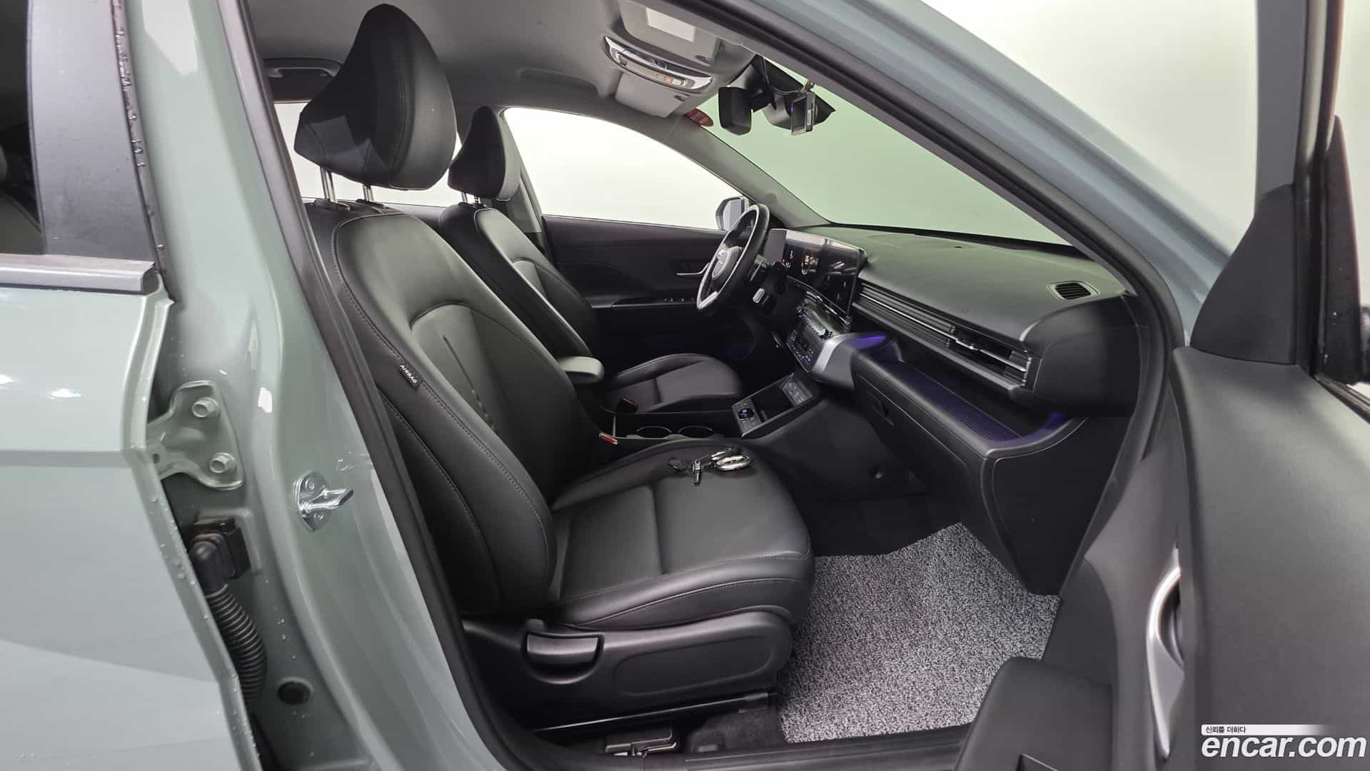 Kona Hyundai 2023.9-INNER-010