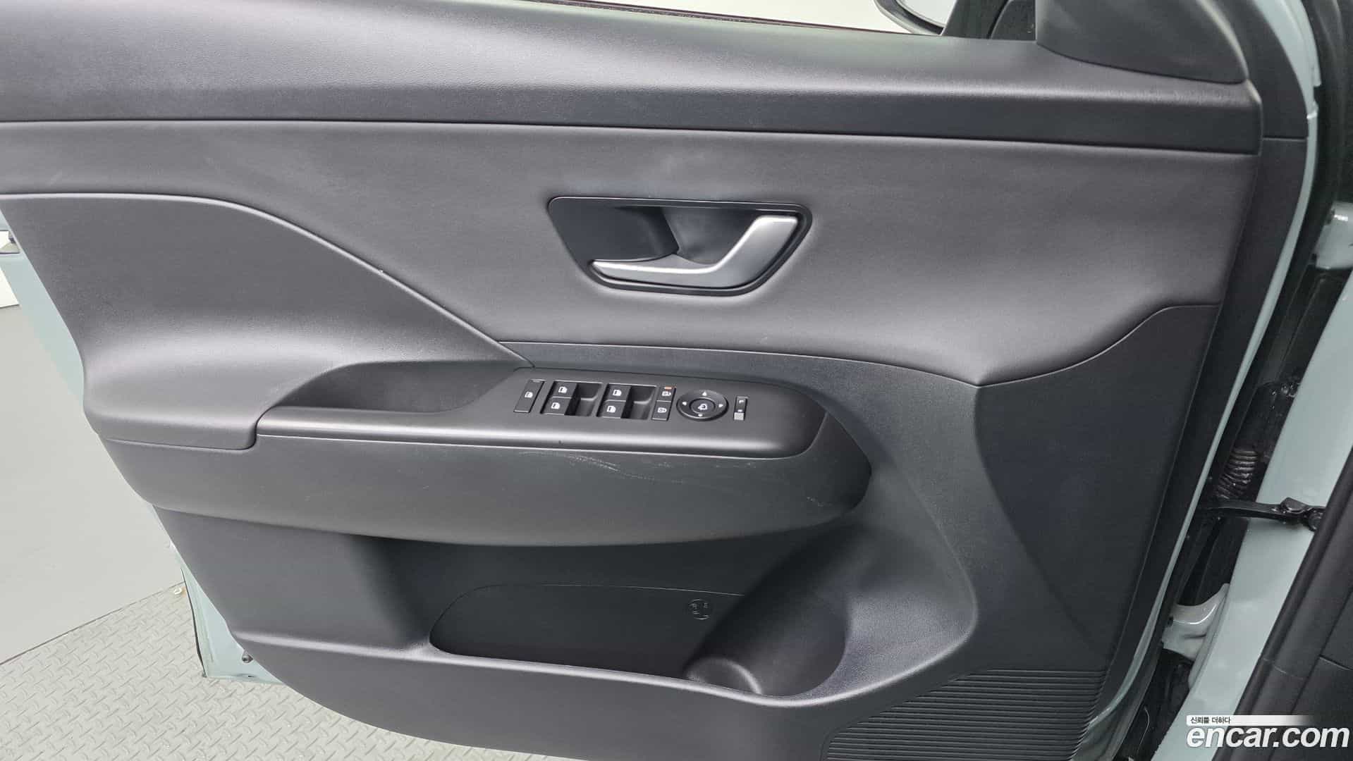 Kona Hyundai 2023.9-INNER-035