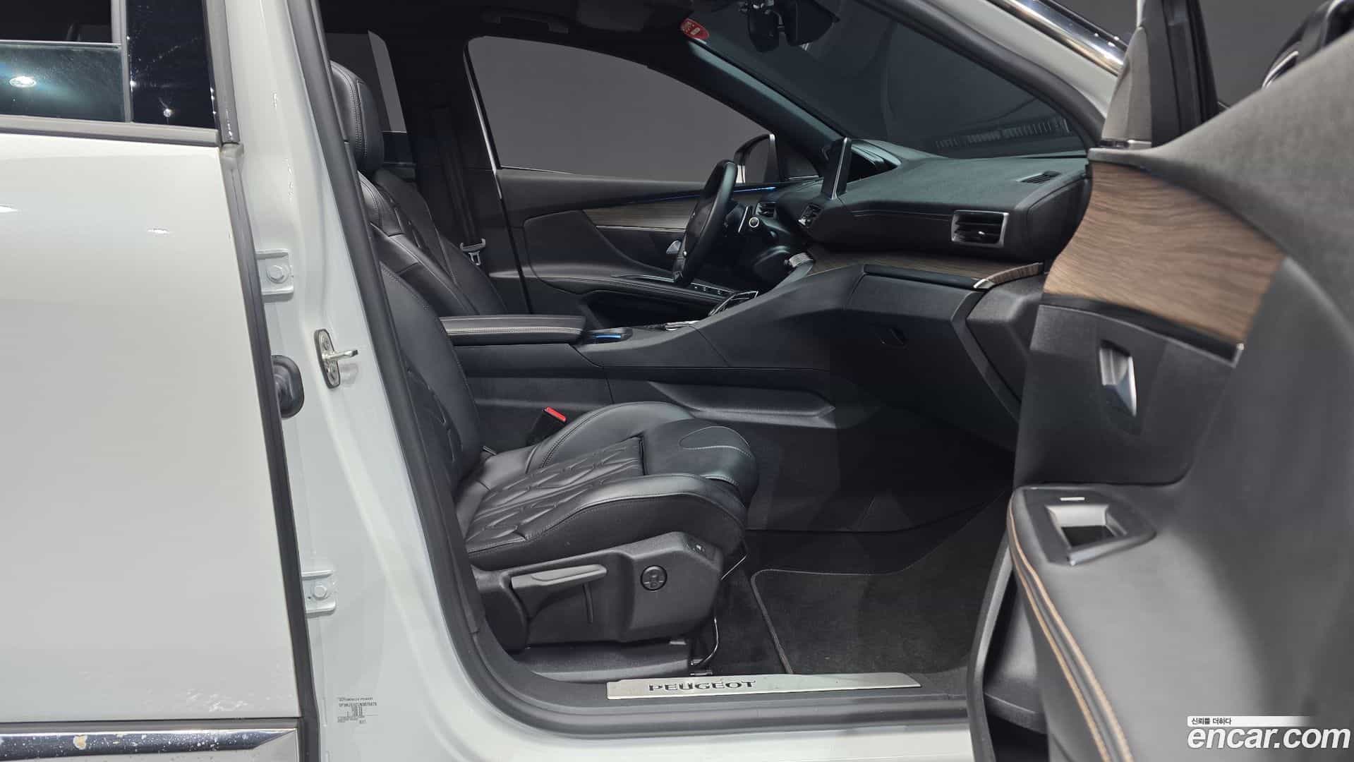5008 Peugeot 2022.11-OPTION-015