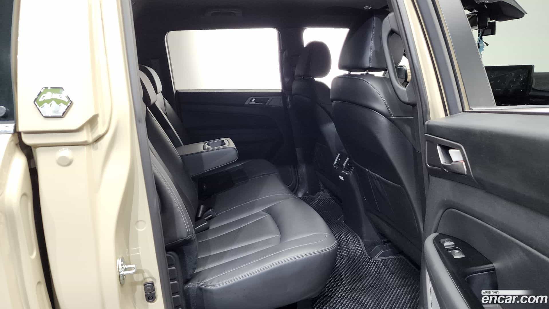 Rexton KG Mobility 2023.4-INNER-036