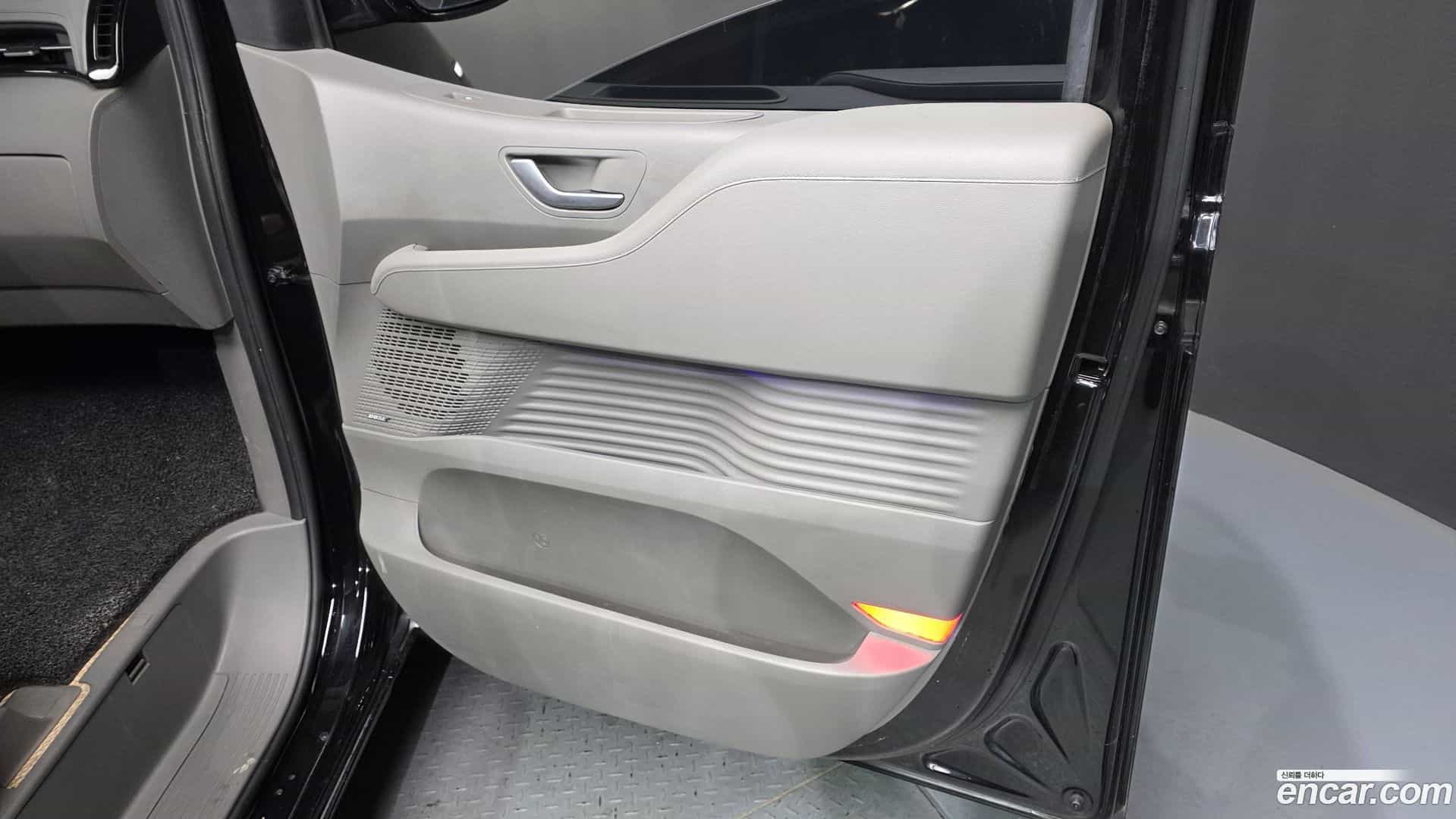 Staria Hyundai 2022.10-INNER-035