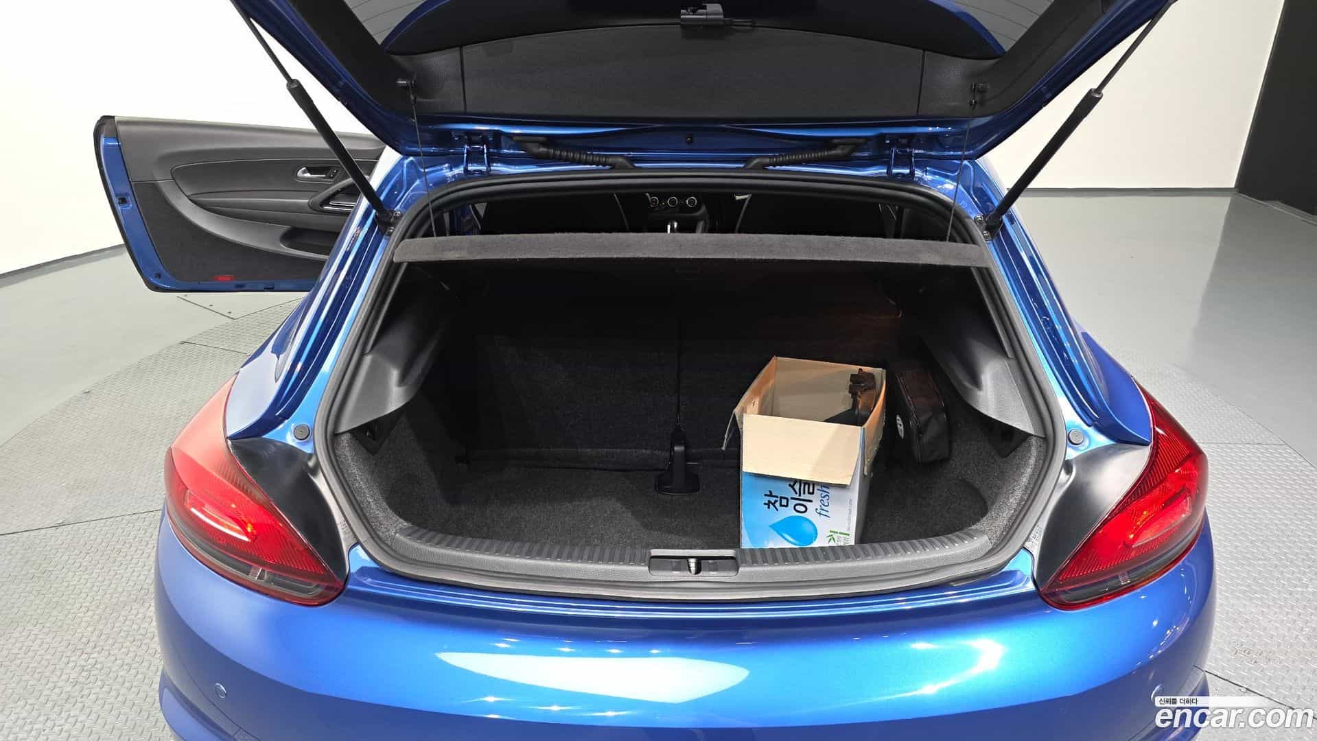 Scirocco Volkswagen 2013.3-OPTION-024