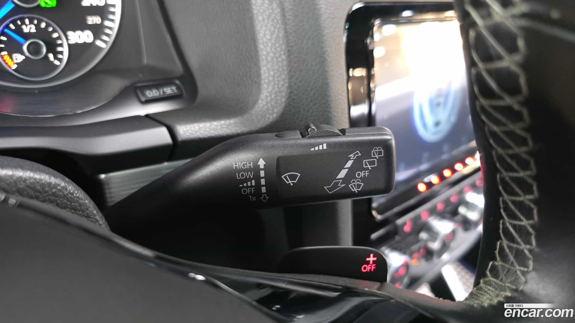 Scirocco Volkswagen 2013.3-OPTION-043