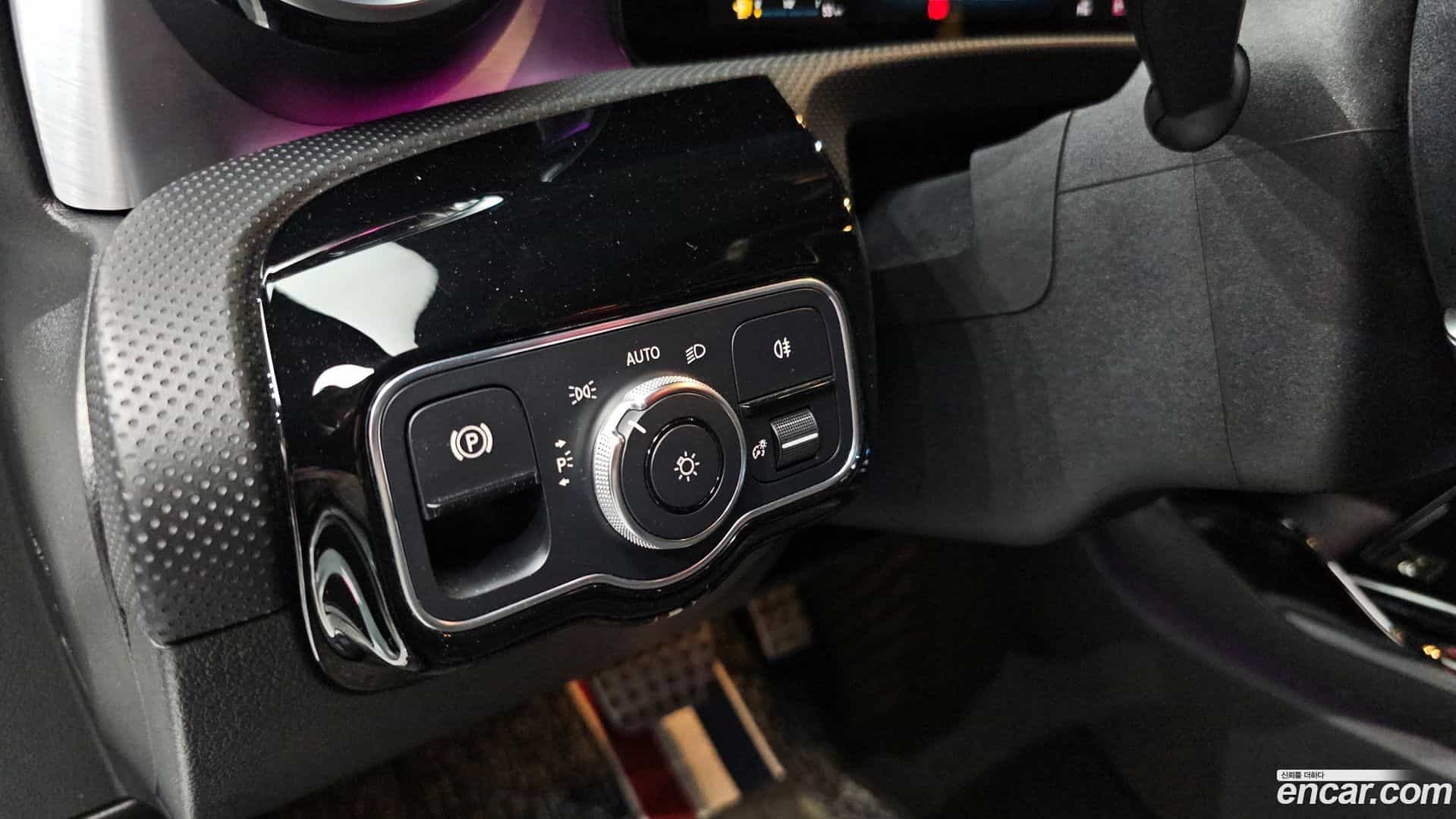 CLA-Class Mercedes-Benz 2021.8-OPTION-021