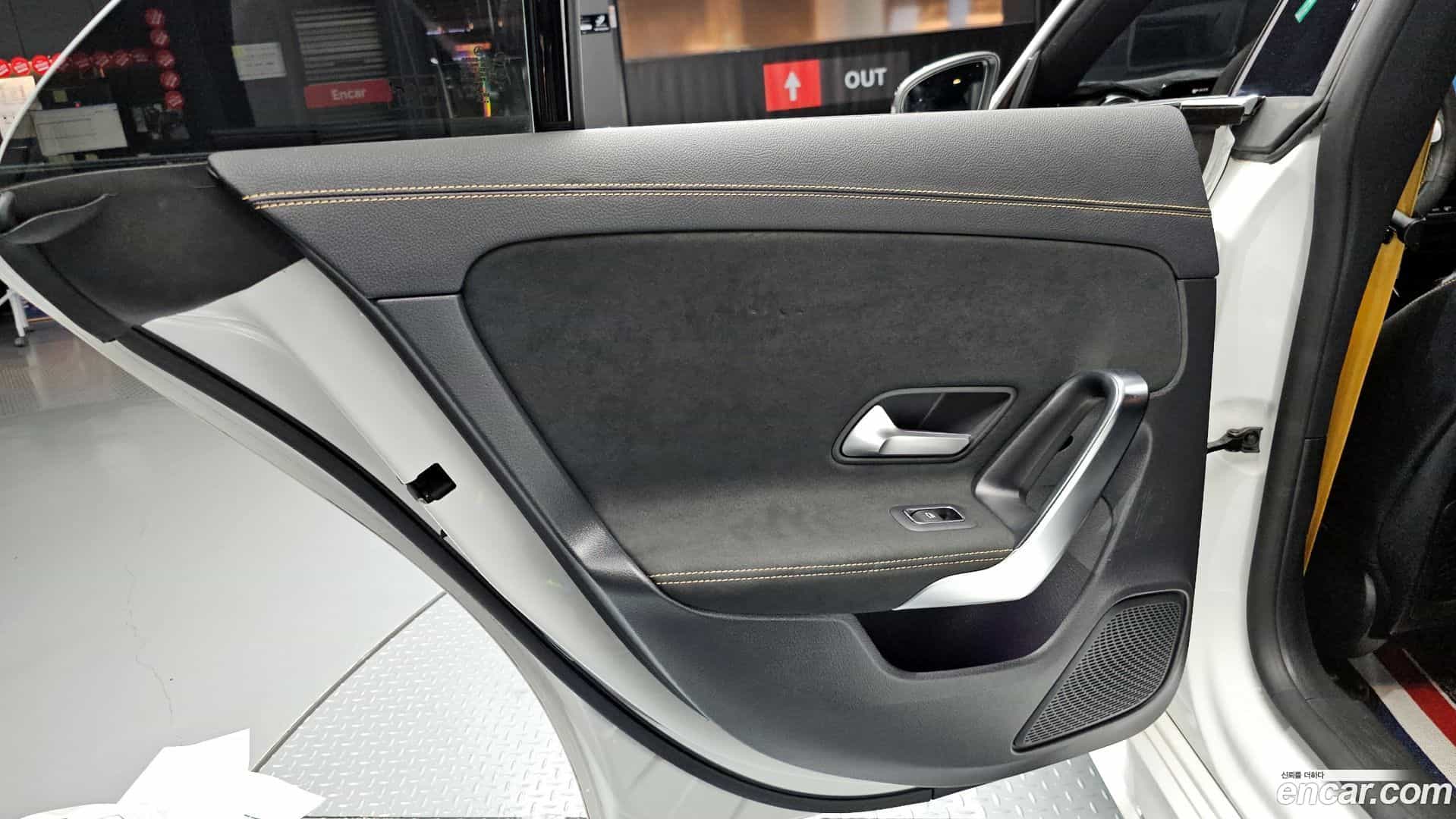 CLA-Class Mercedes-Benz 2021.8-INNER-035
