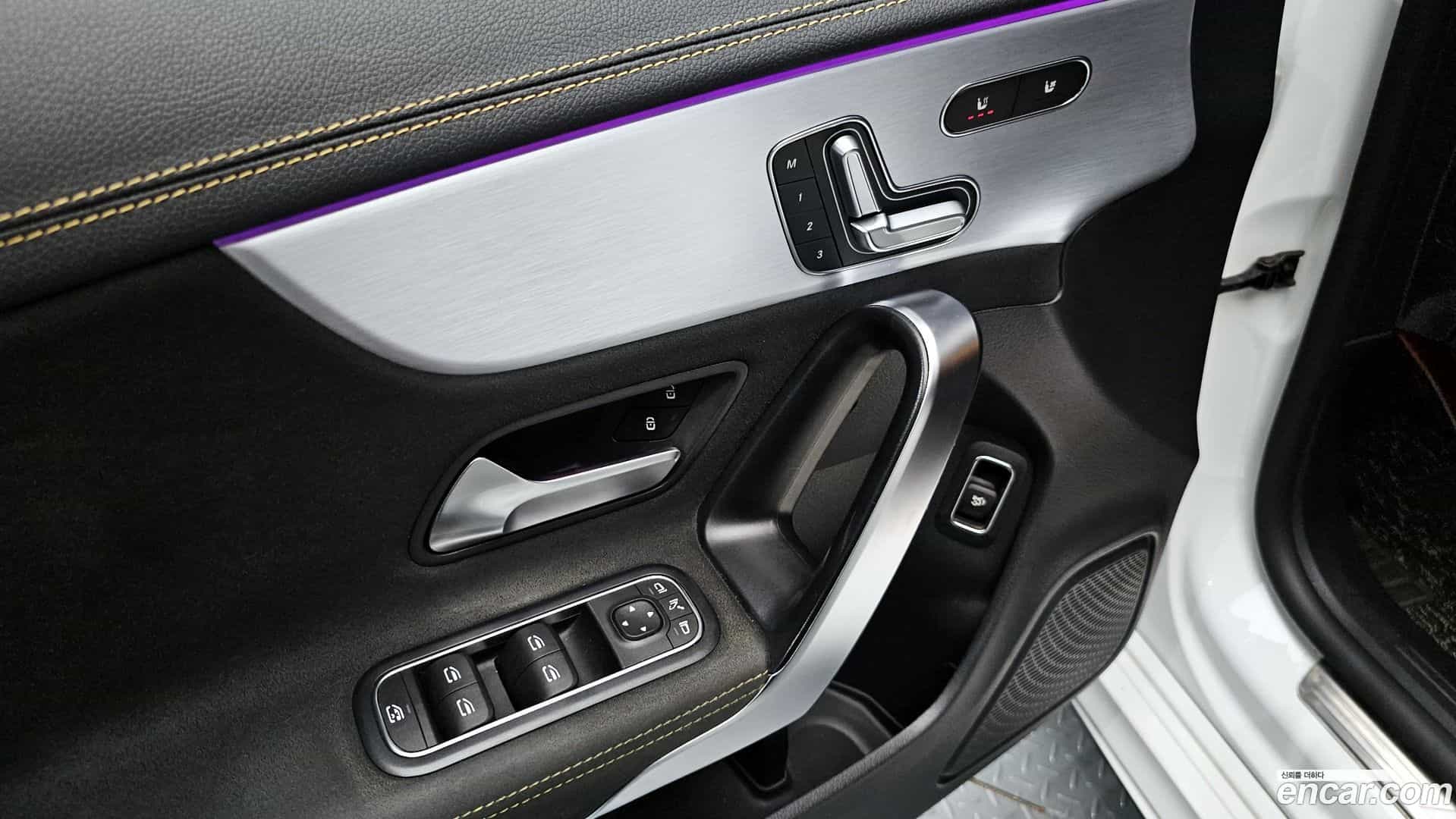 CLA-Class Mercedes-Benz 2021.8-OPTION-043