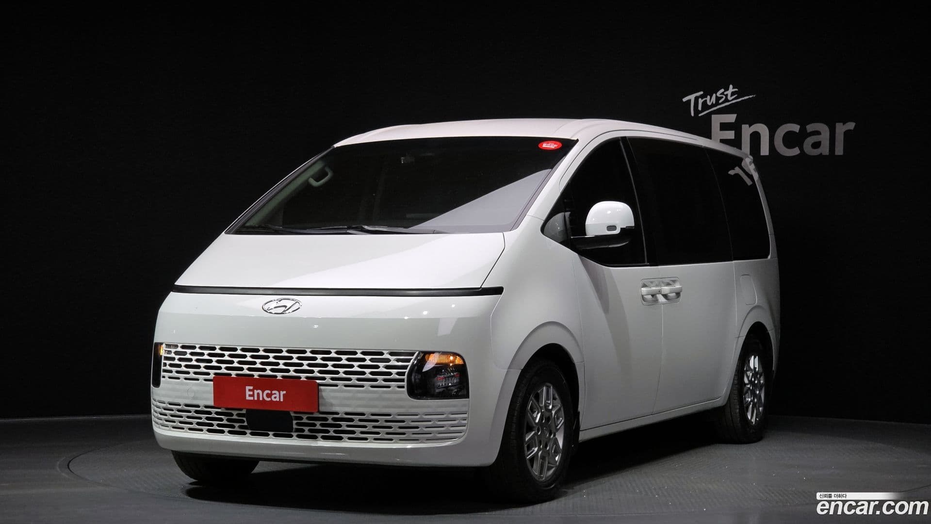 Main__Slider__Photo:Staria Hyundai 2024.0-0