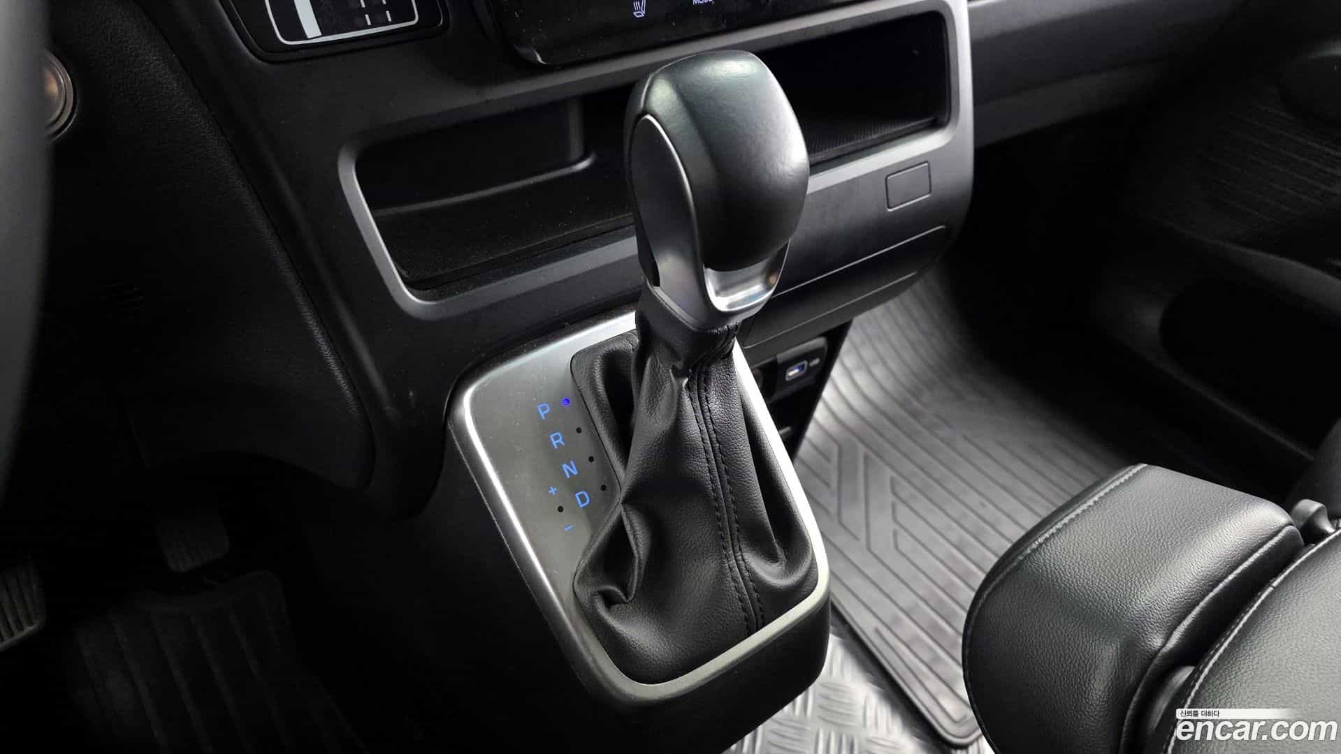 Staria Hyundai 2024.0-INNER-009