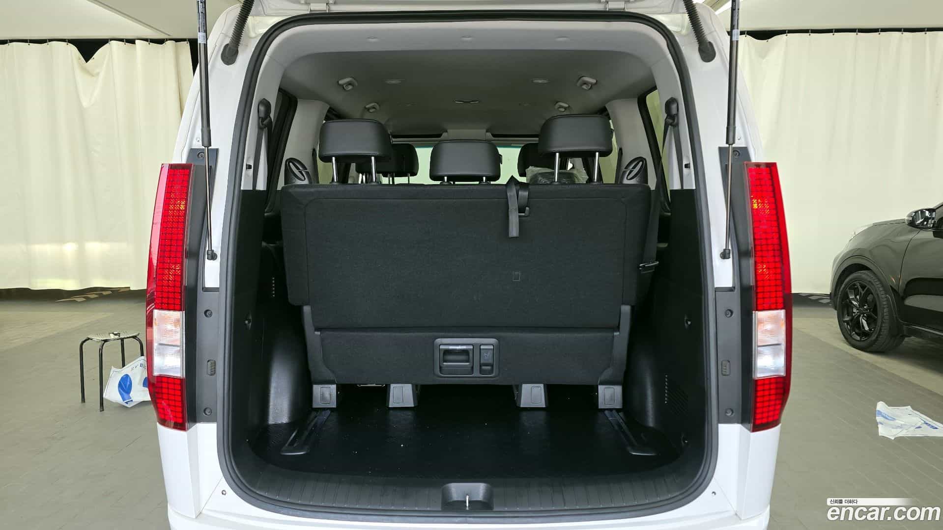 Staria Hyundai 2024.0-OPTION-024