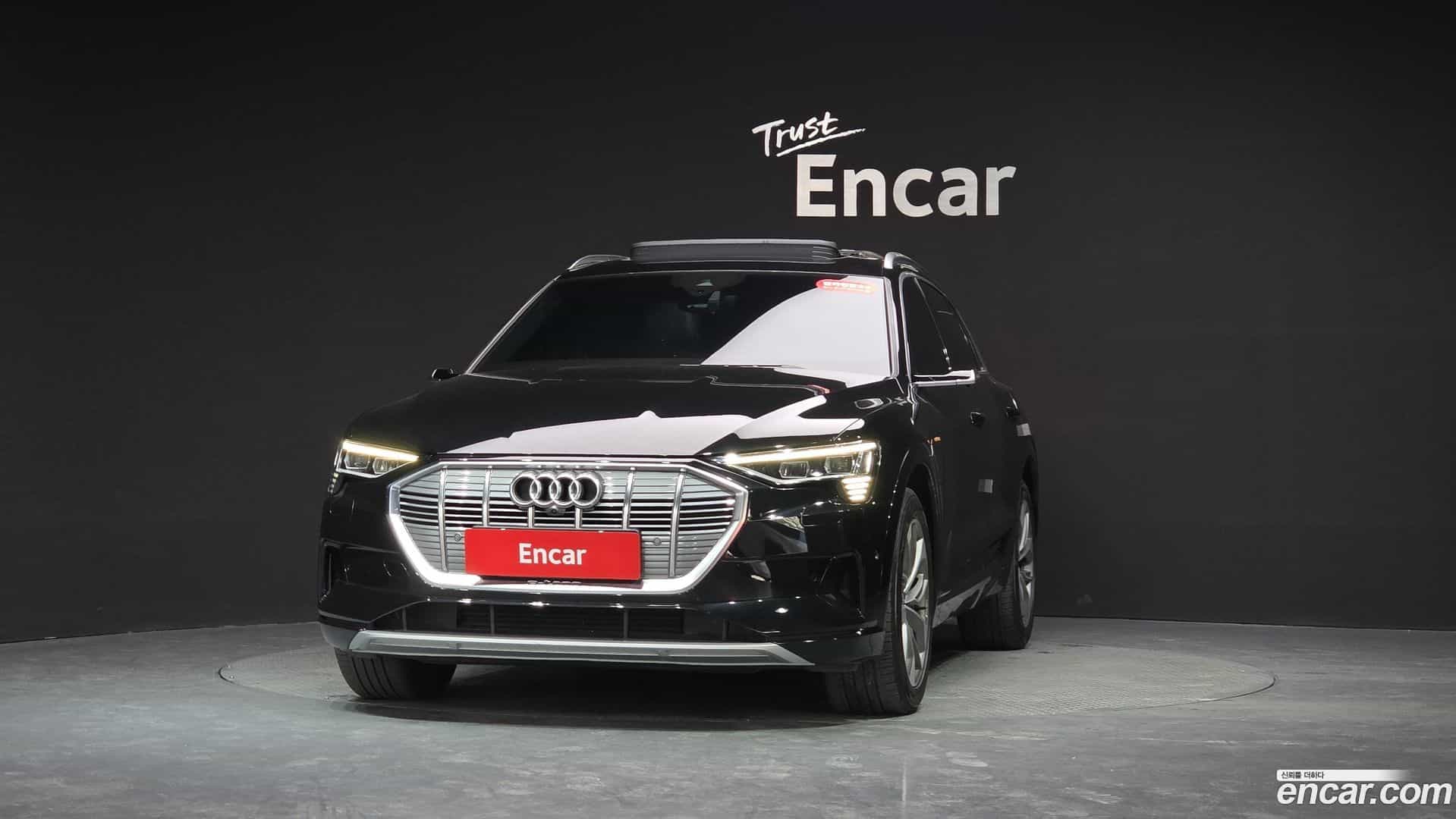 e-tron Audi 2021.11-OUTER-003